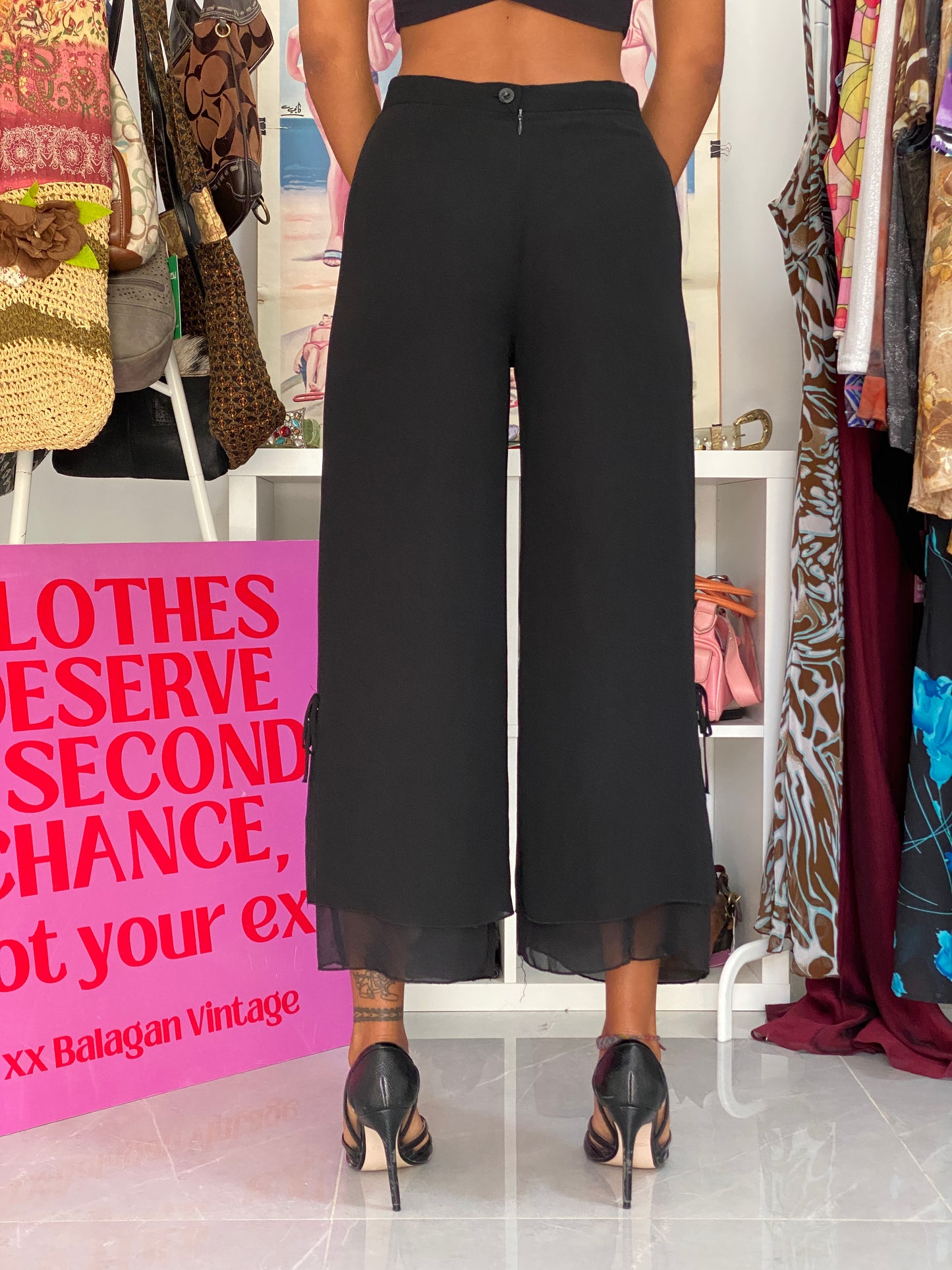 Elegant Vintage Black Sheer Hem Wide-Leg Cropped Pants – XS