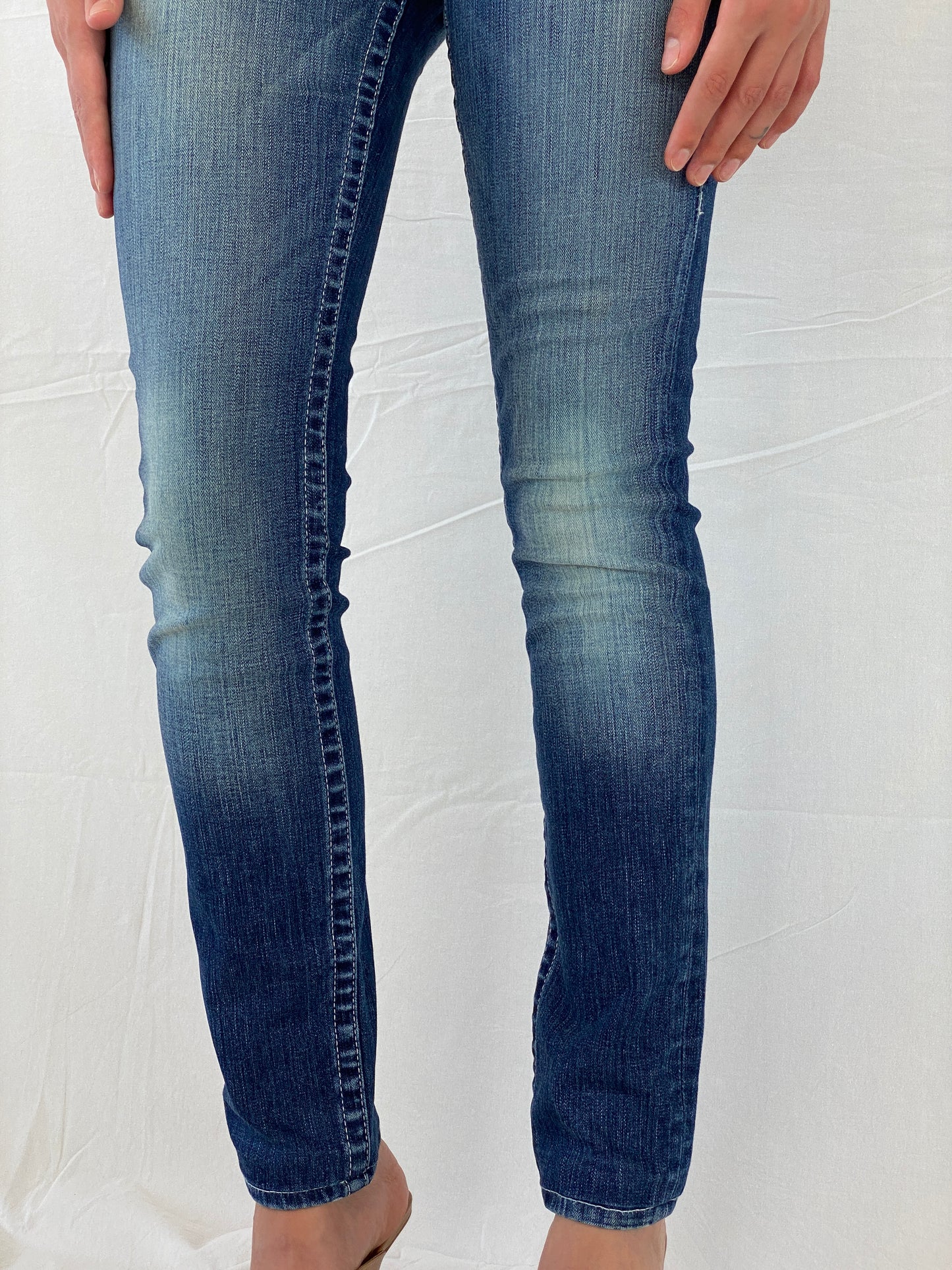 بنطلون جينز True Religion Super Skinny Low-Rise من Y2K