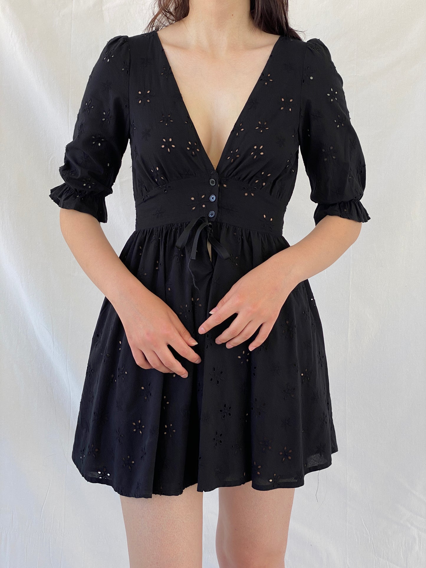 Gorgeous For Love & Lemons Black Eyelet Puff Sleeve Tie Waist Mini Summer Vacation Dress - S