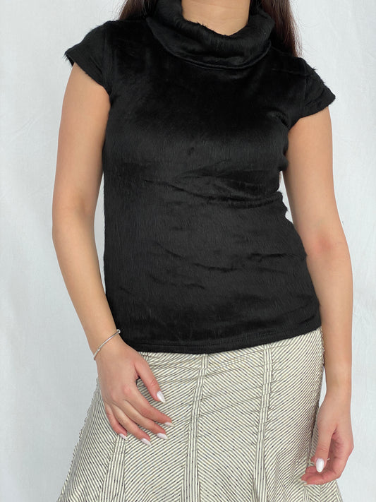 بلوزة MGN سوداء برقبة مدورة وأكمام نصفية من Vintage Y2K - مقاس M