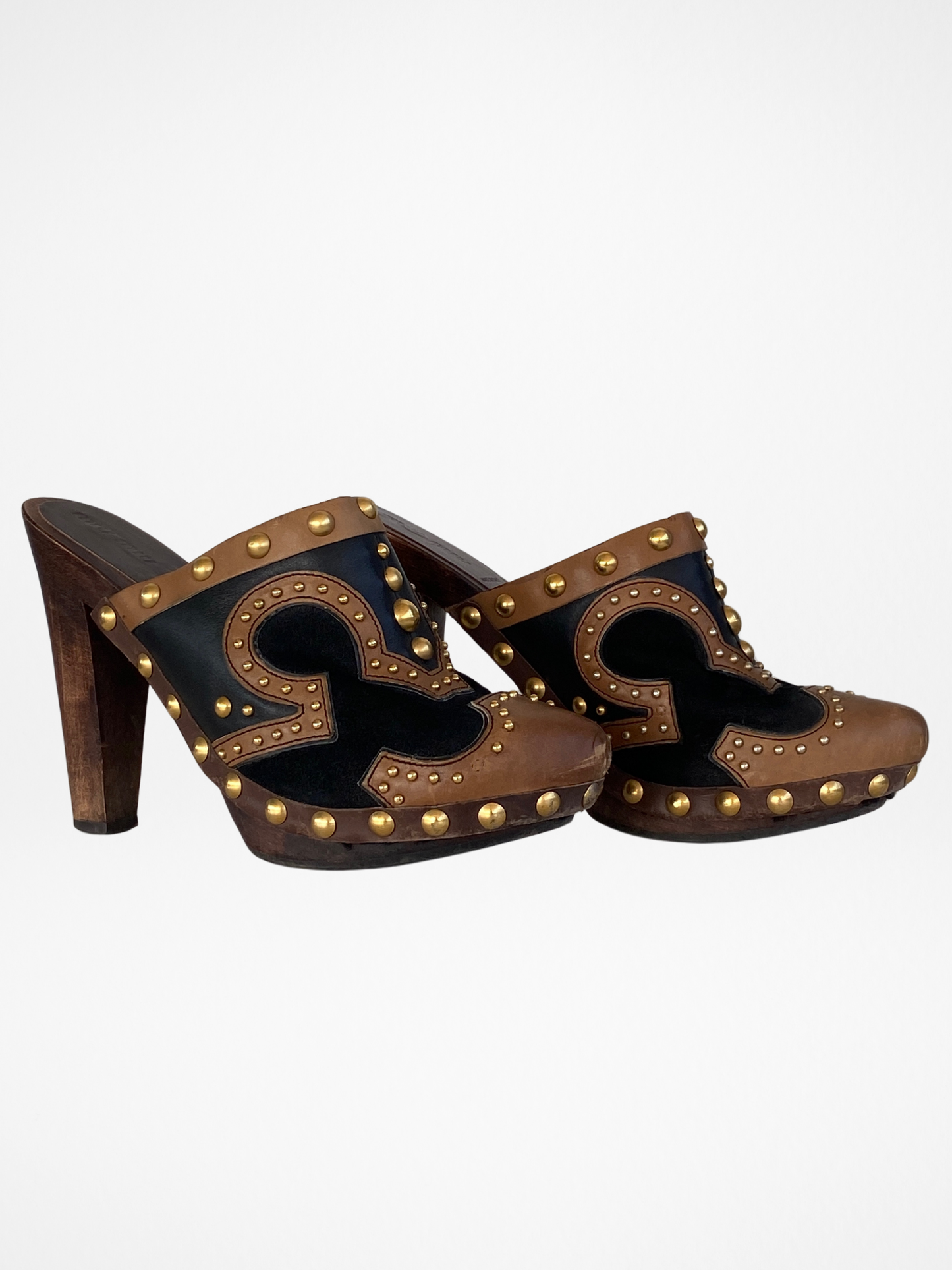 حذاء كلوج بكعب عالٍ من الخشب والجلد المدبوغ البني مرصع بالذهب من مجموعة MIU MIU Vintage - 38EUR