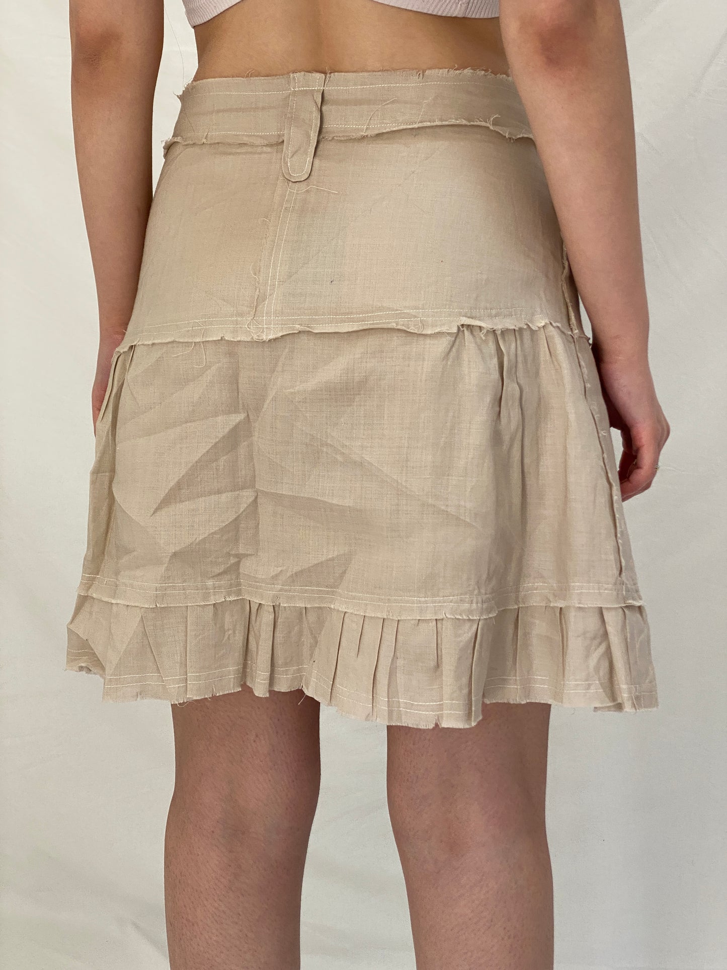 Vintage Y2K Beige Ramie Ruffle Mini Skirt Low Rise Pocket Detail - M