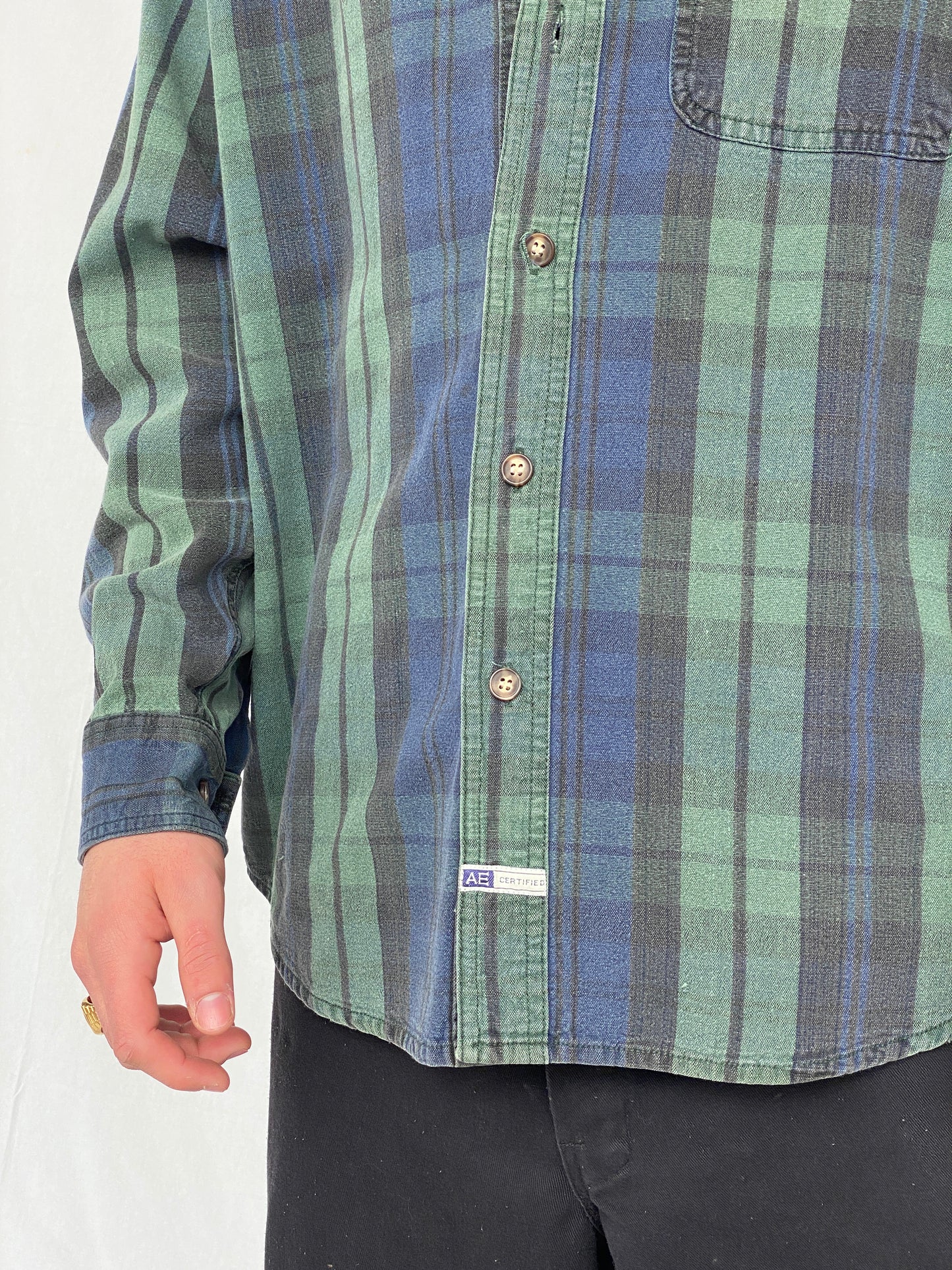 قميص رجالي منقوش أزرق وأخضر من مجموعة American Eagle من التسعينيات بأزرار وياقة من قماش الدنيم - مقاس M