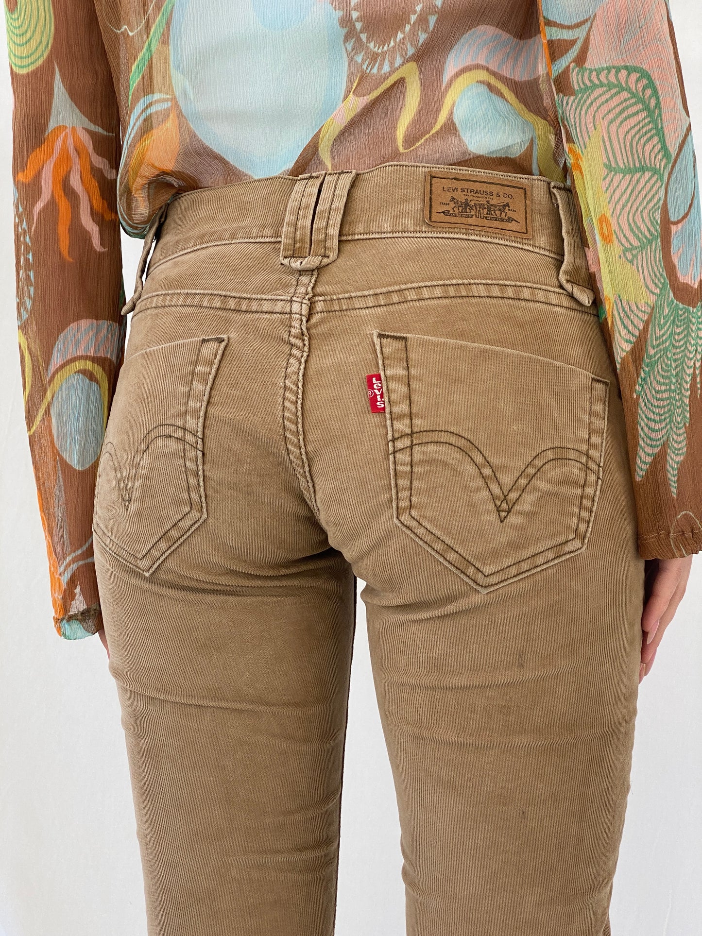 Vintage Levi’s 504 Slouch Flare Low Rise Bootcut Tan Corduroy Pants - 34EUR