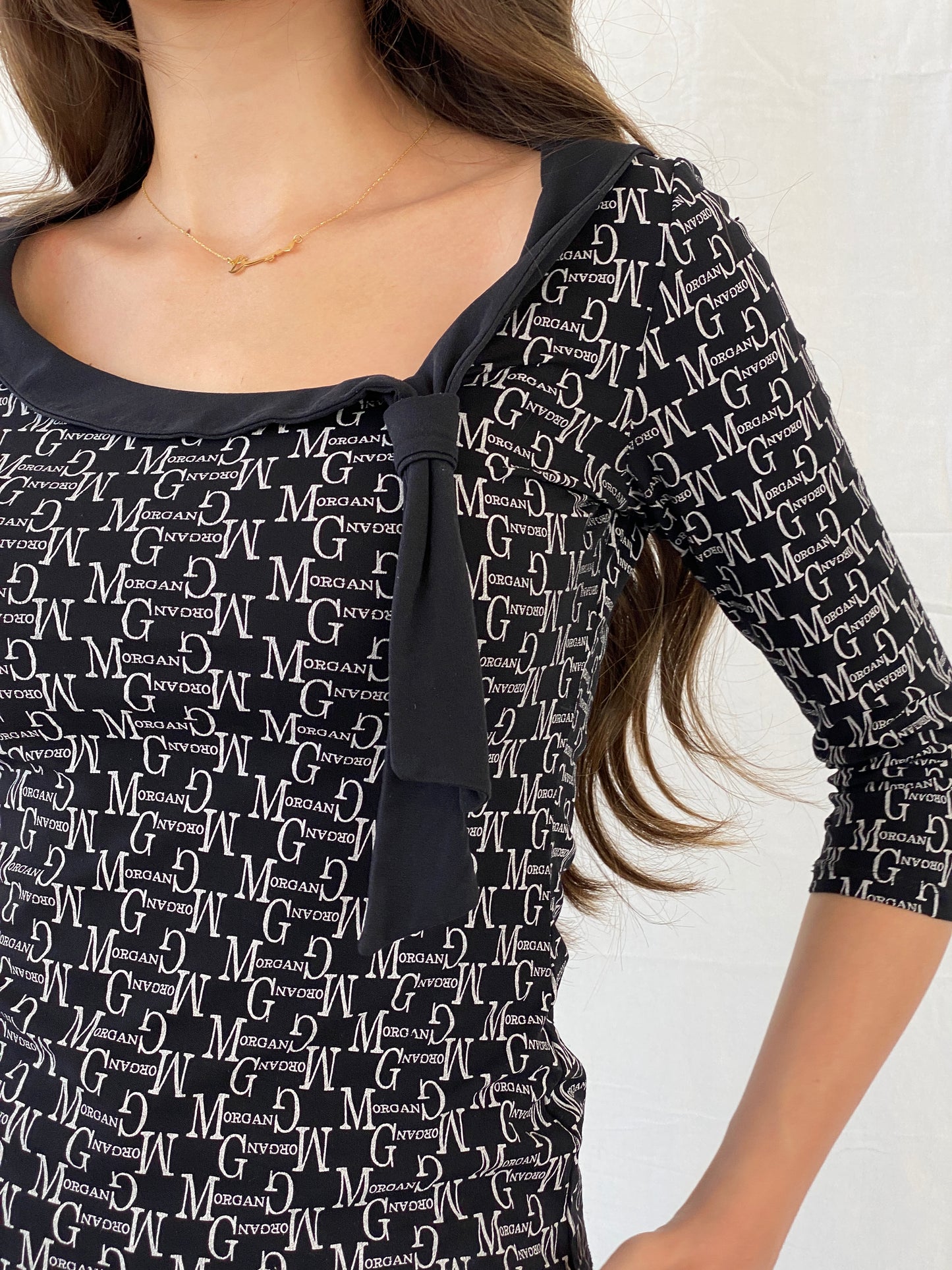 بلوزة مورغان دي توا سوداء اللون بتصميم عتيق من عام 2000 - مقاس متوسط