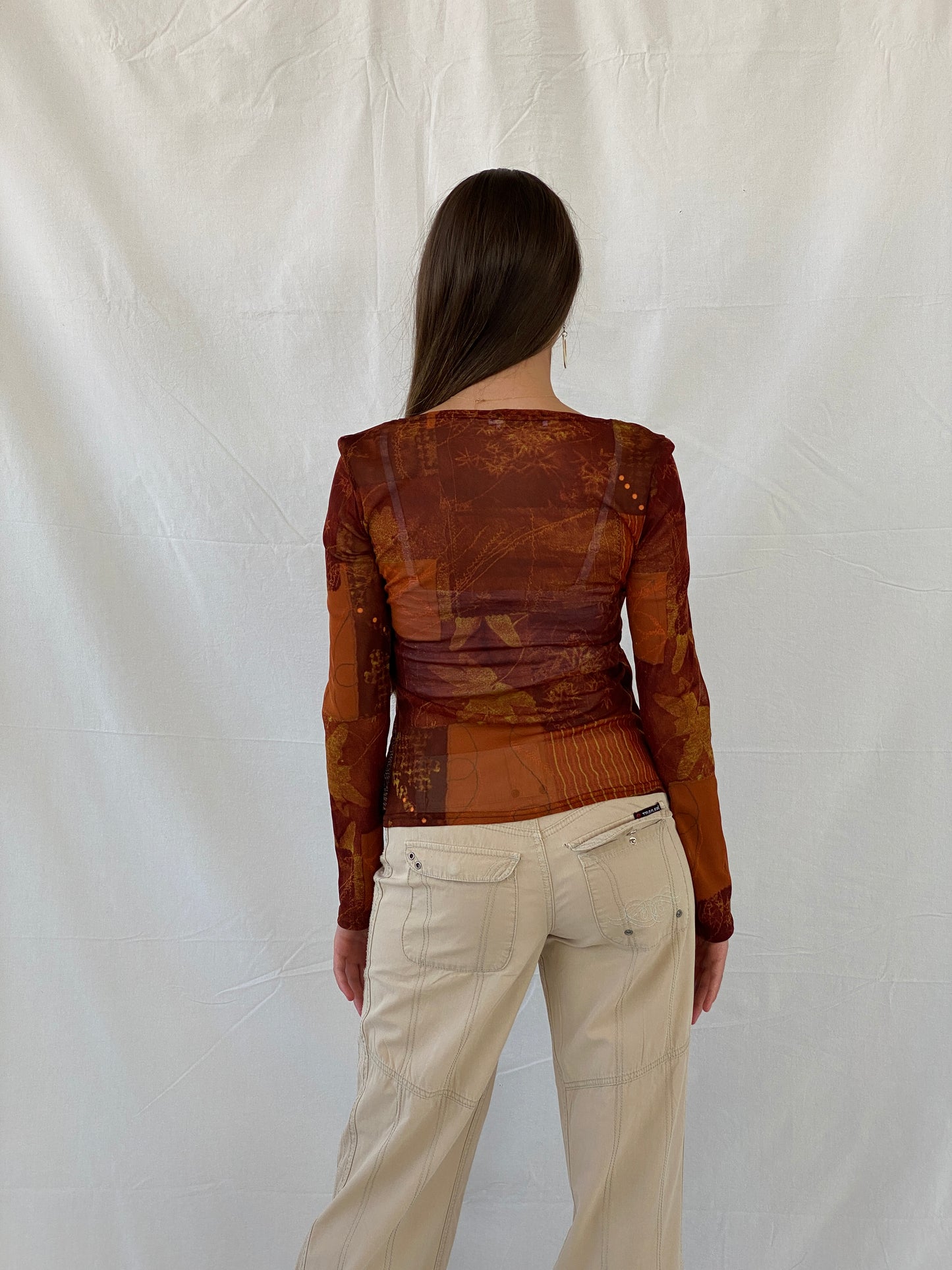 بلوزة برتقالية من كاش كاش بتصميم كلاسيكي من التسعينيات بأكمام كاملة وشبه شبكية - مقاس متوسط