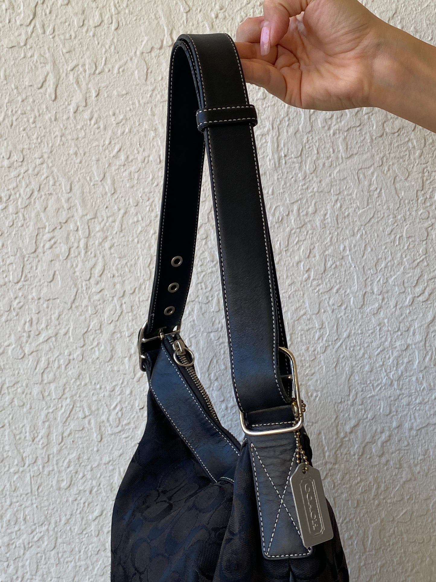 Coach Black Canvas & Leather Shoulder Bag Coach Signature Purse #J2K-6346