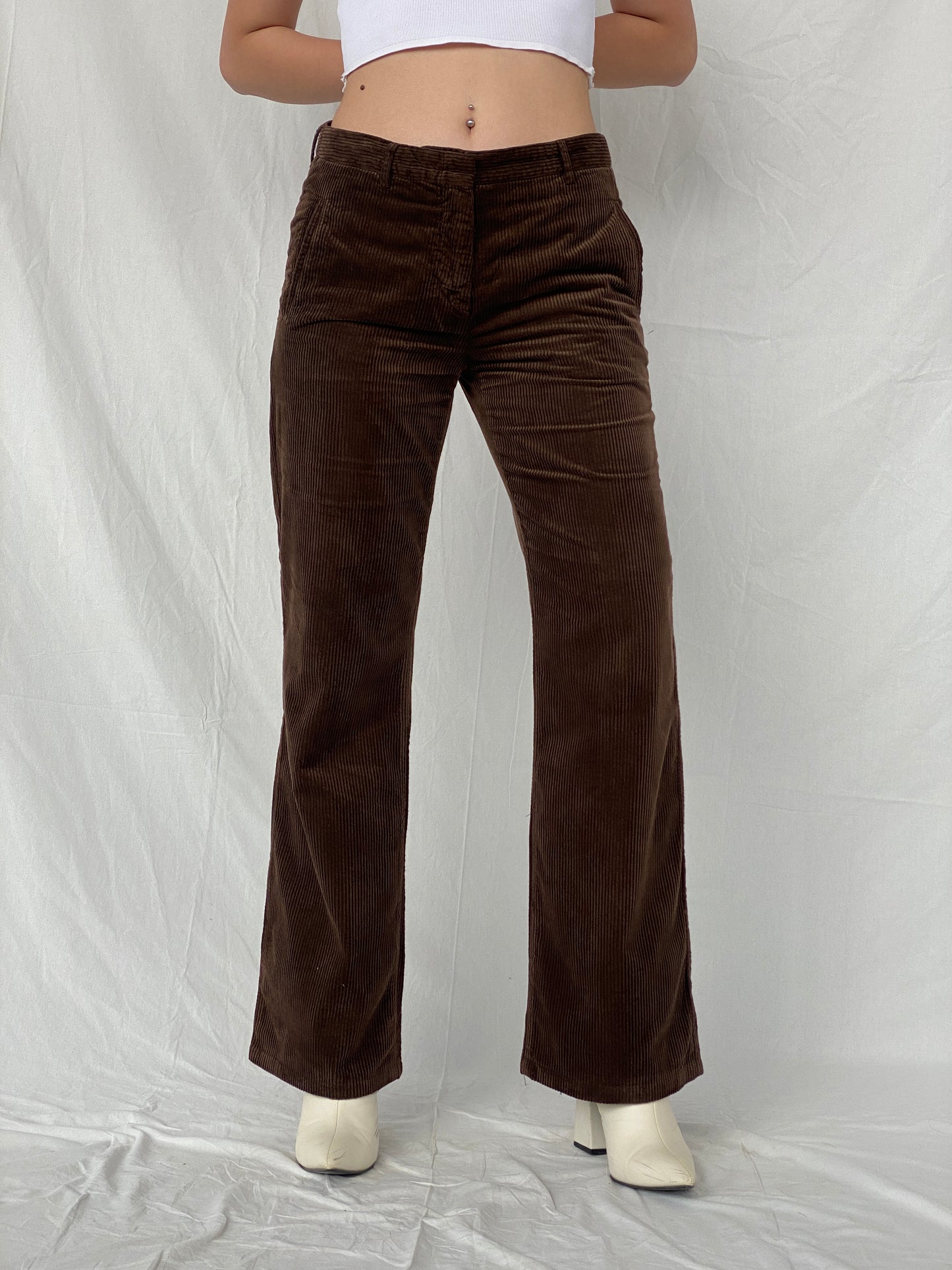 SOFIE D'HOORE بنطلون نسائي من قماش مخملي بني بقصة مستقيمة - 38 يورو