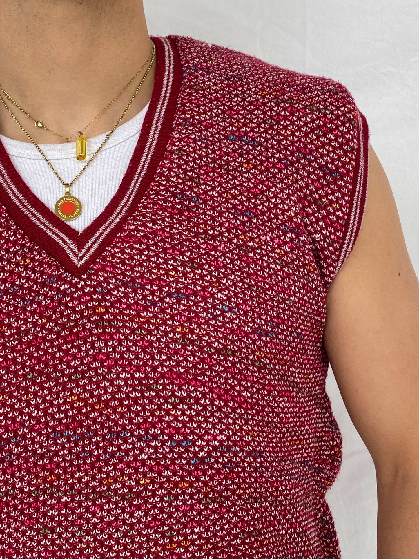 Beautiful Red Knitted Sweater Vest - Size M - Balagan Vintage Vest 90s, Abdullah, knitted vest, mens vest, vest, wool vest