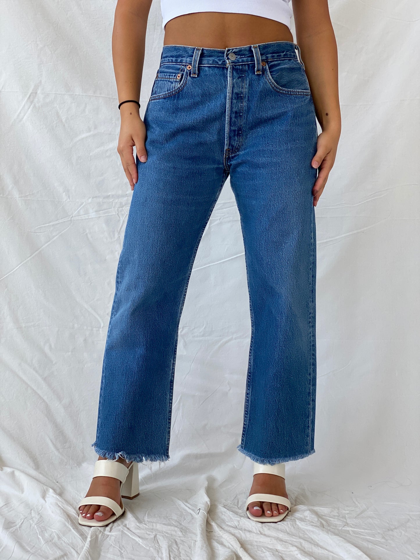 بنطلون جينز نسائي من Levis 501 Cut