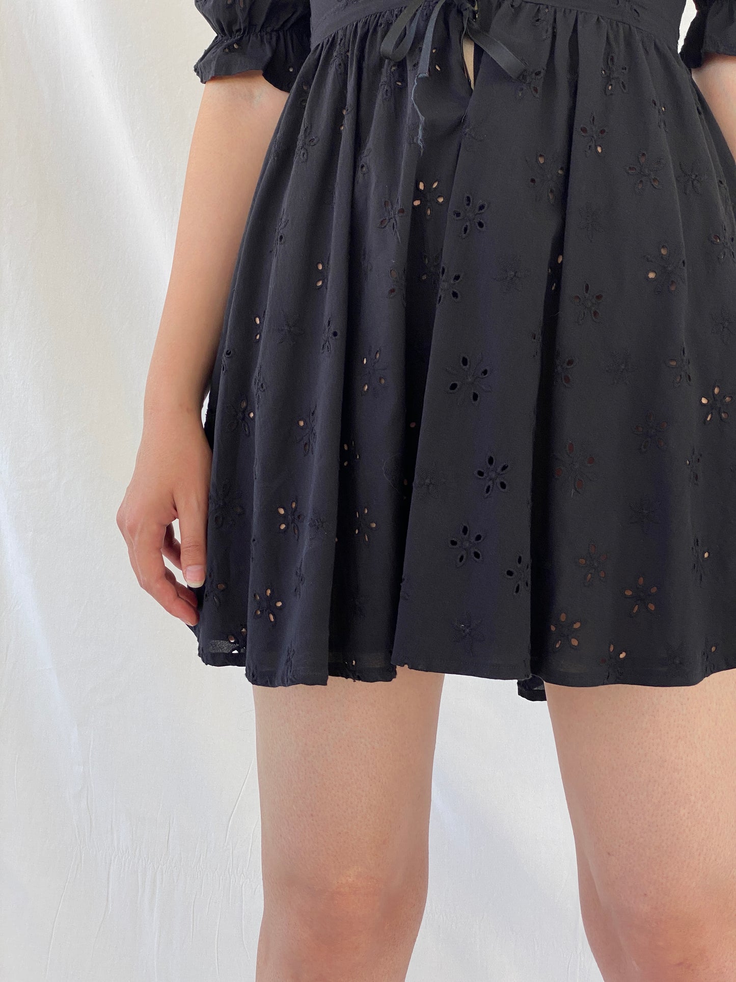 Gorgeous For Love & Lemons Black Eyelet Puff Sleeve Tie Waist Mini Summer Vacation Dress - S