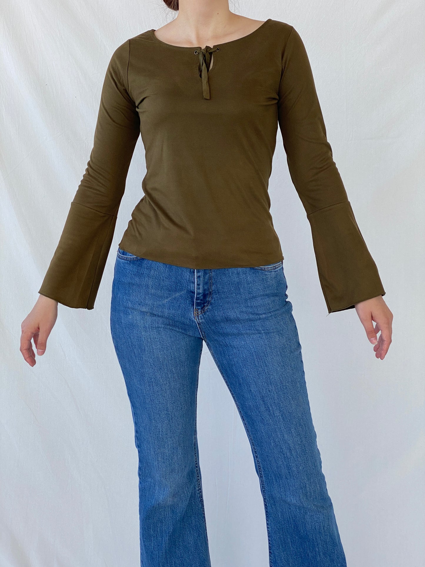 بلوزة جينز نسائية بأكمام طويلة باللون الأخضر الزيتوني من Vintage Cosmos Jeans - مقاس صغير