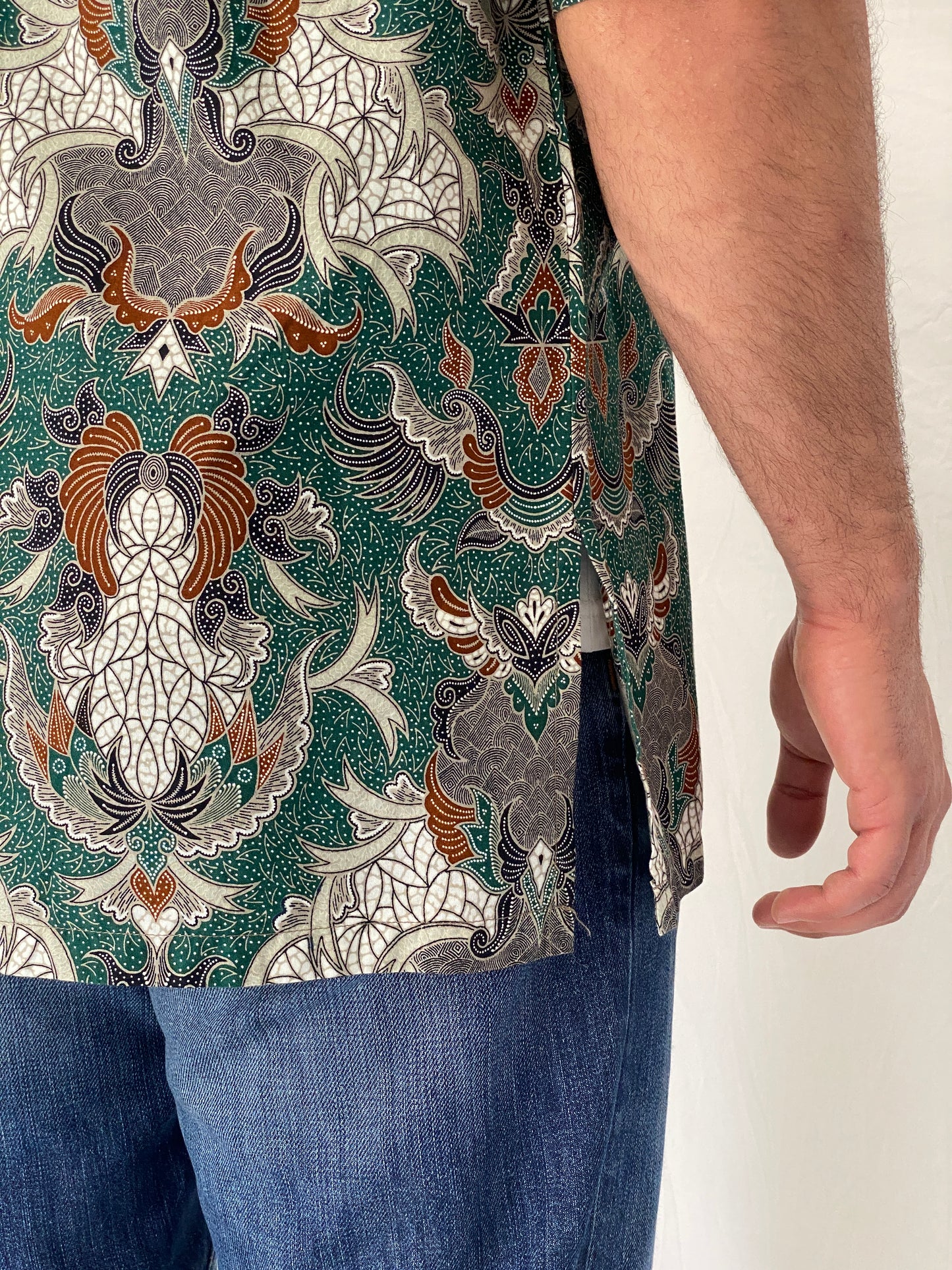 Vintage 90s Malaysia Collection Green Batik Paisley Cotton Short Sleeve Shirt - L