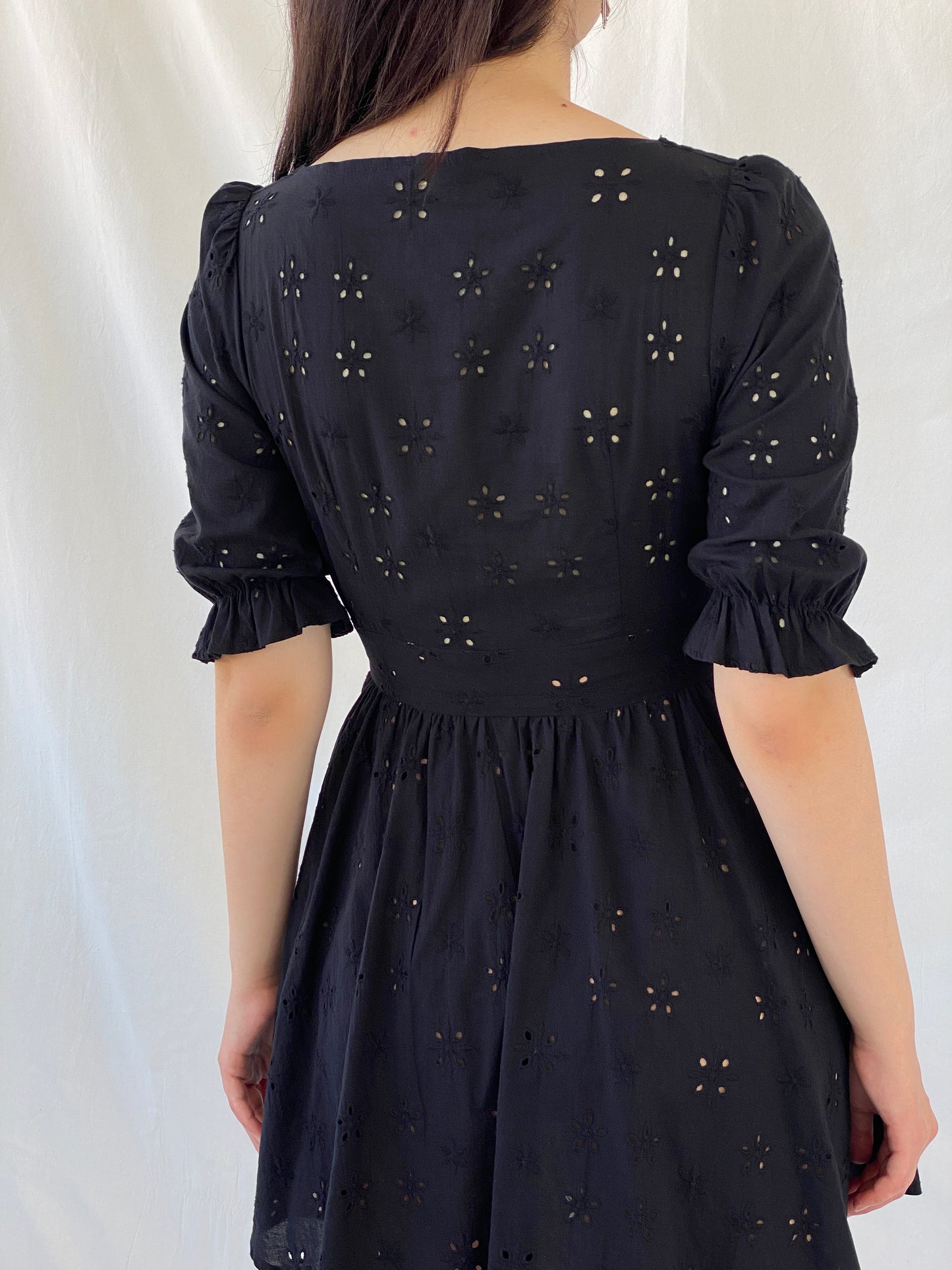 Gorgeous For Love & Lemons Black Eyelet Puff Sleeve Tie Waist Mini Summer Vacation Dress - S