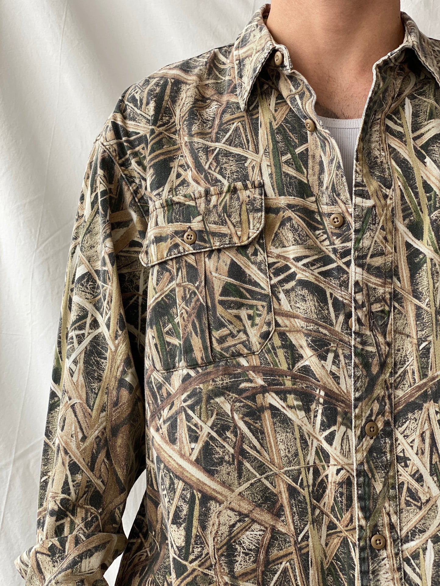 قميص صيد مموه بأكمام طويلة وأزرار للرجال من Vintage Cabela's - مقاس XL