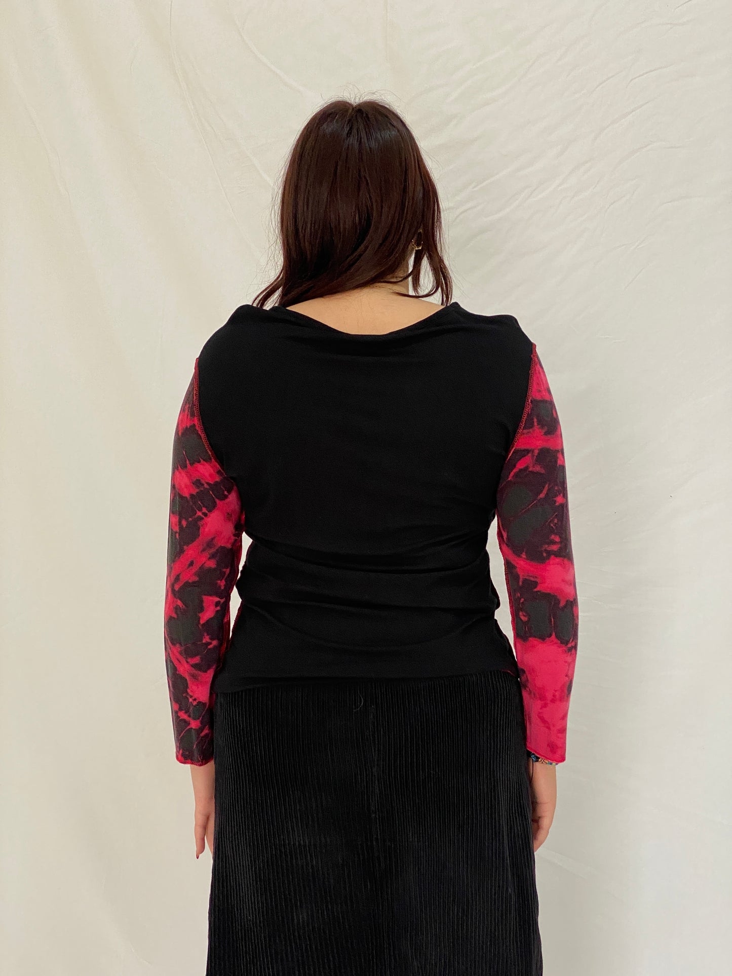 Vintage La Mode Est A Vous Black & Red Tie-Dye Star Patch Long Sleeve Top – L
