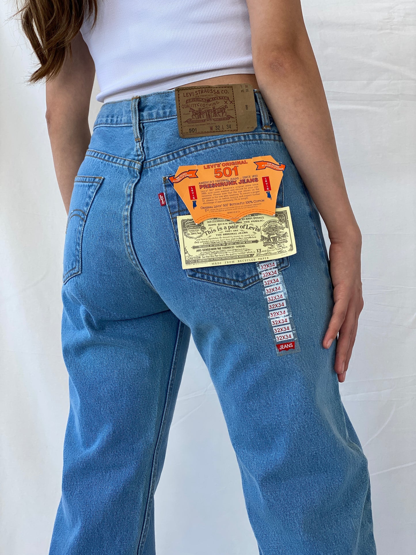 بنطلون جينز نسائي NWT Levi's 501 Cut