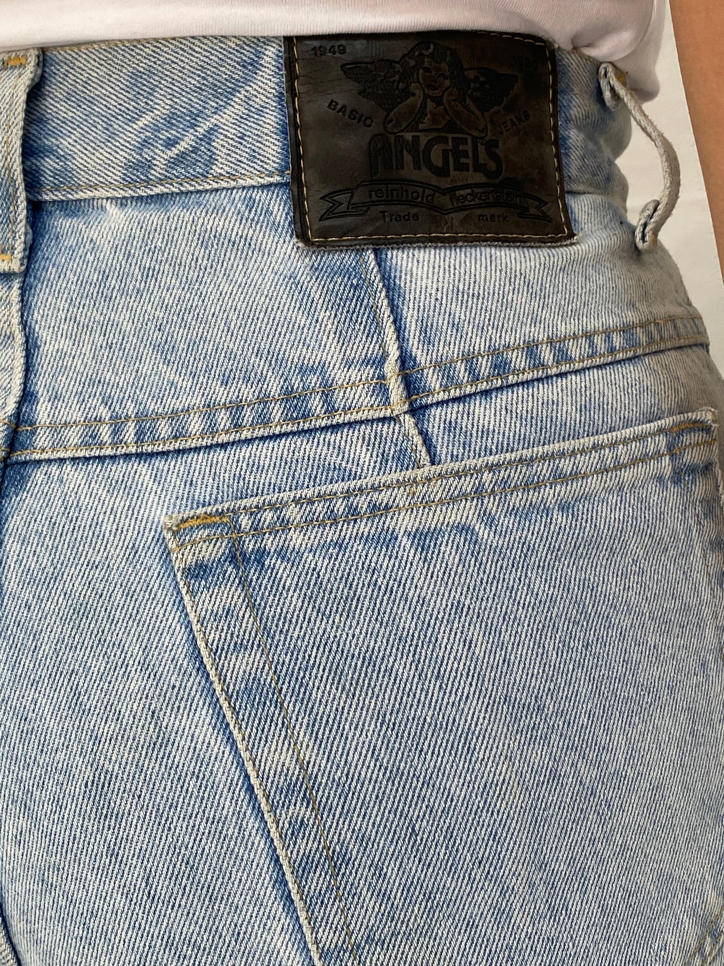 Vintage 90s Angels High-Waisted Mom Jeans Light Wash Straight Leg Denim - 38EUR