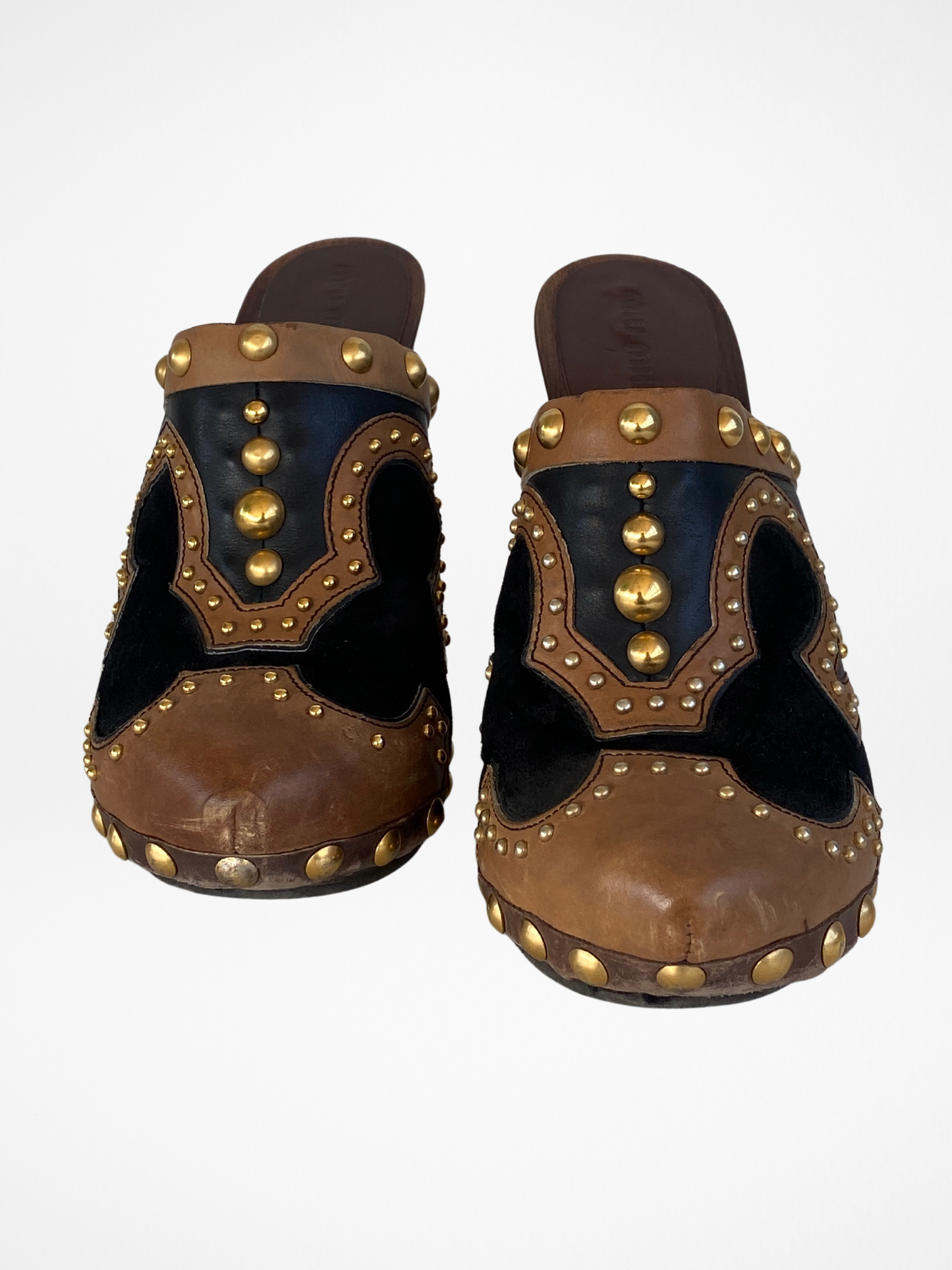 حذاء كلوج بكعب عالٍ من الخشب والجلد المدبوغ البني مرصع بالذهب من مجموعة MIU MIU Vintage - 38EUR