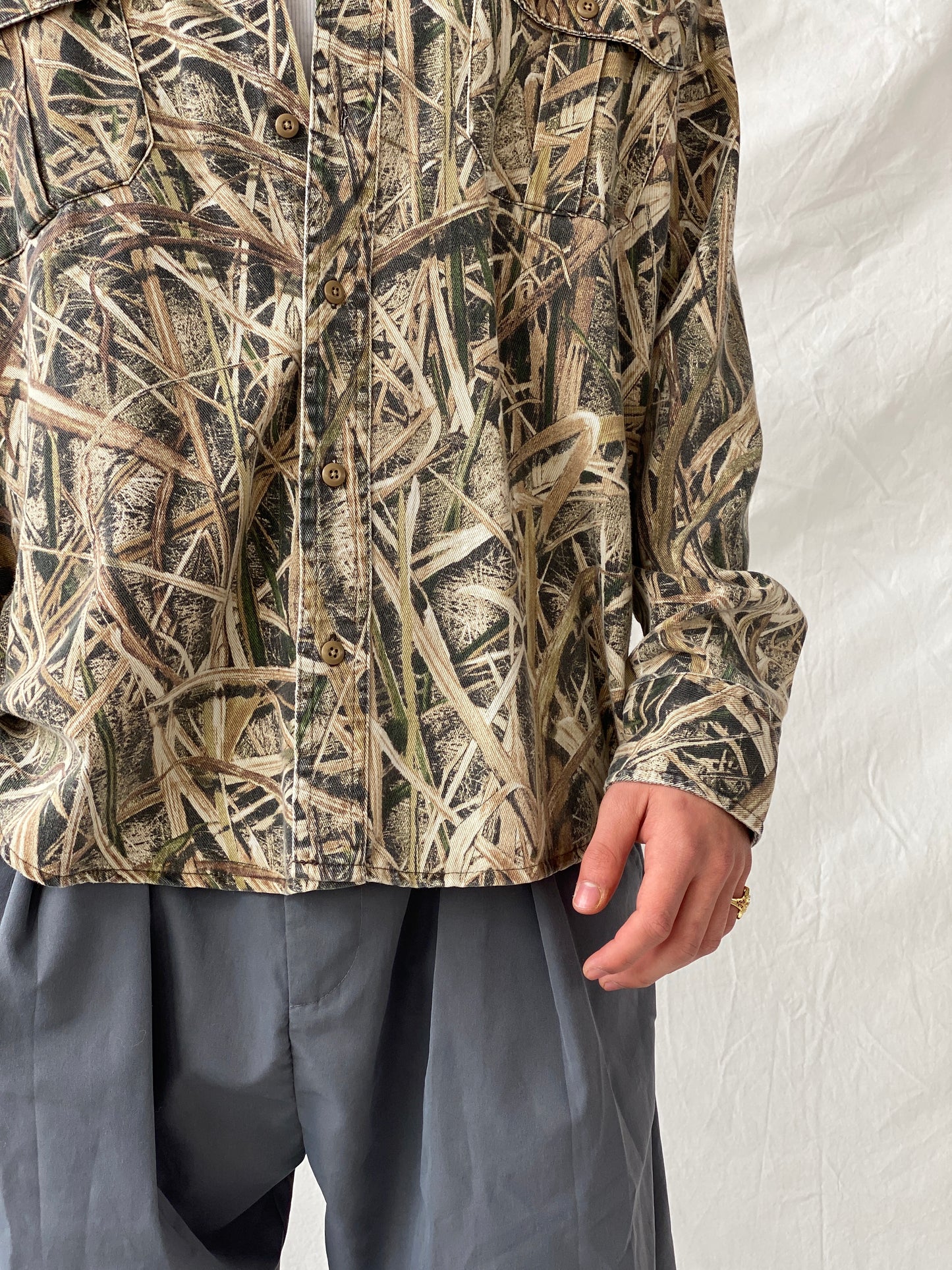 قميص صيد مموه بأكمام طويلة وأزرار للرجال من Vintage Cabela's - مقاس XL