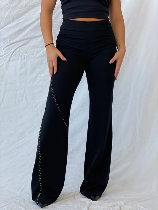 بنطلون كوكونودا دونا الرسمي الأسود الكلاسيكي من عام 2000 بخياطة خضراء ليمونية - مقاس متوسط