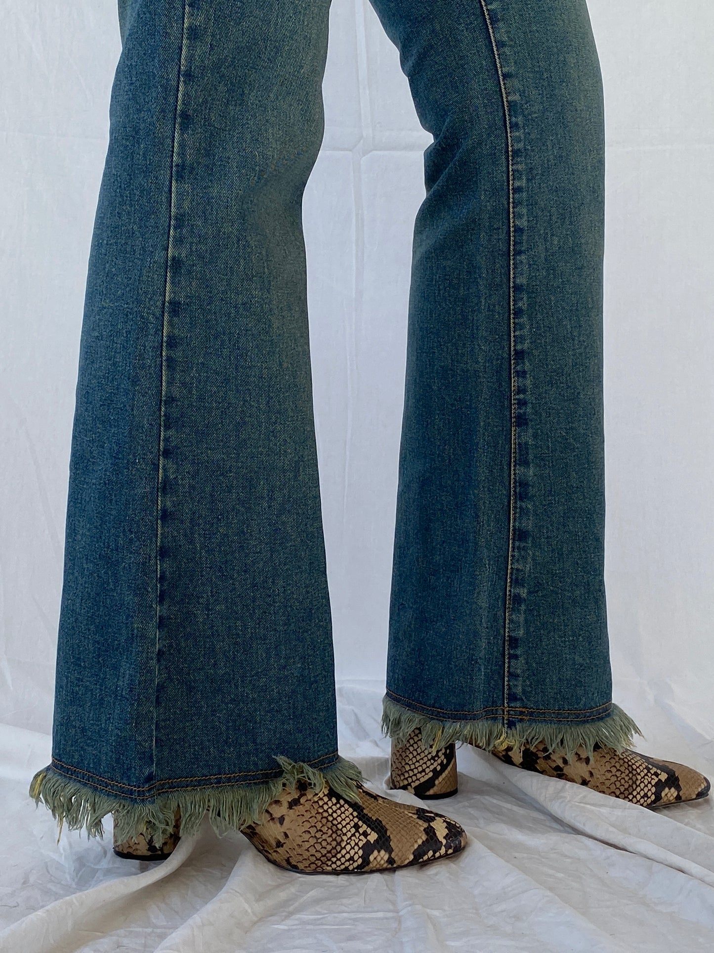 Y2K Jiawei Flared Mid-Rise Women’s Jeans - 40EUR