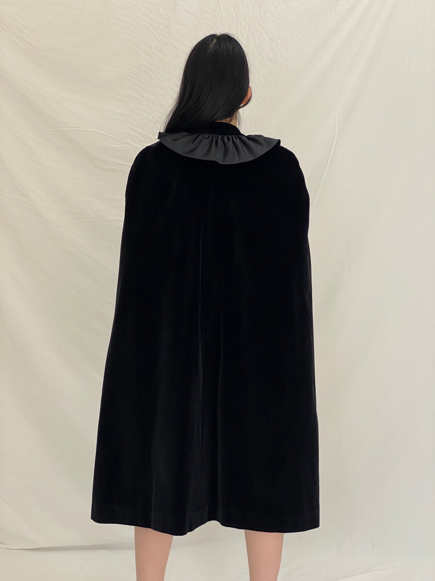 Vintage Black Velvet Cape with Satin Statement Collar - Gothic Elegance Evening Outerwear