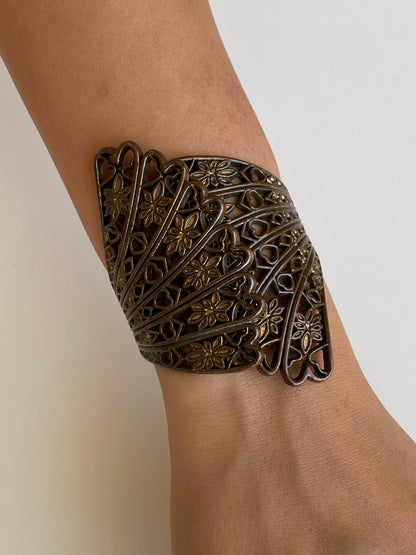 Vintage 1980s–90s Bronze-Tone Filigree Floral Fan Statement Bracelet