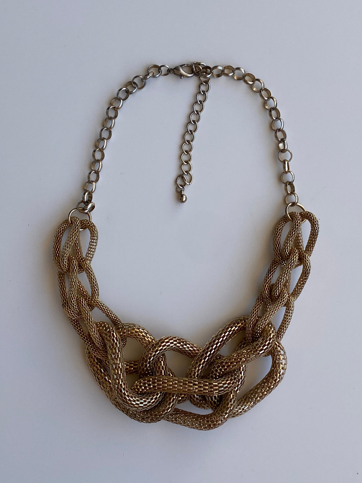 Vintage Gold-Tone Woven Mesh Oversized Chain Statement Necklace