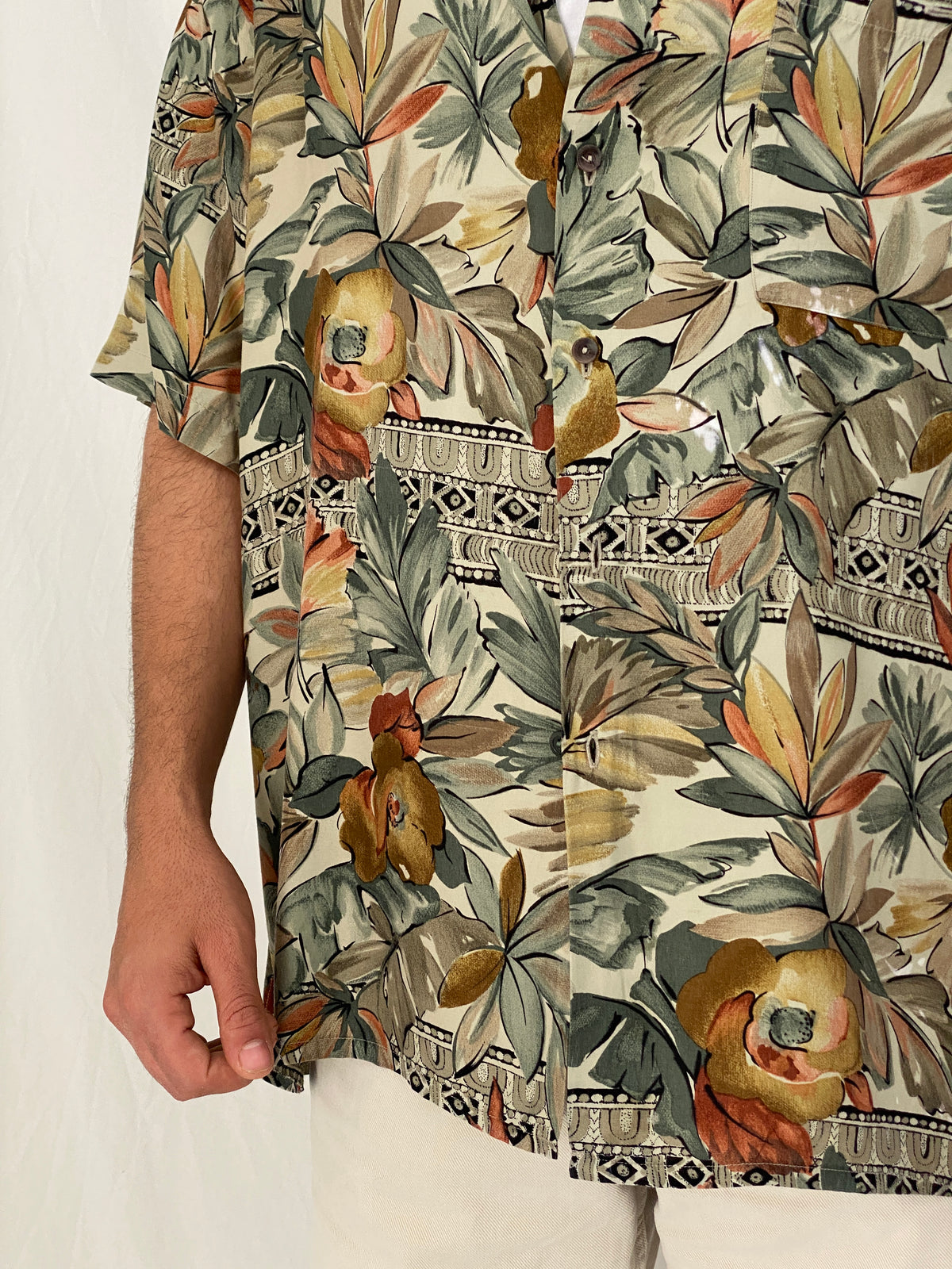 Vintage Burma Bibas Earth Tone Tropical Rayon Shirt – L Vintage Burma Bibas Earth Tone Tropical Rayon Shirt – L