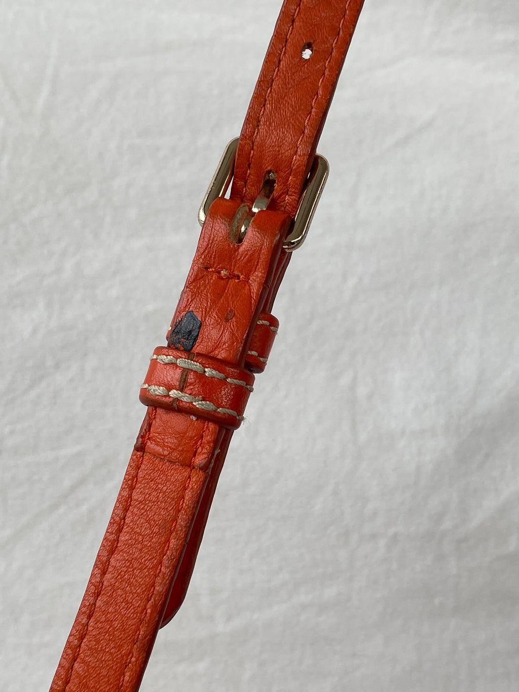 حقيبة يد ديلين برتقالية جريئة من دوني آند بورك