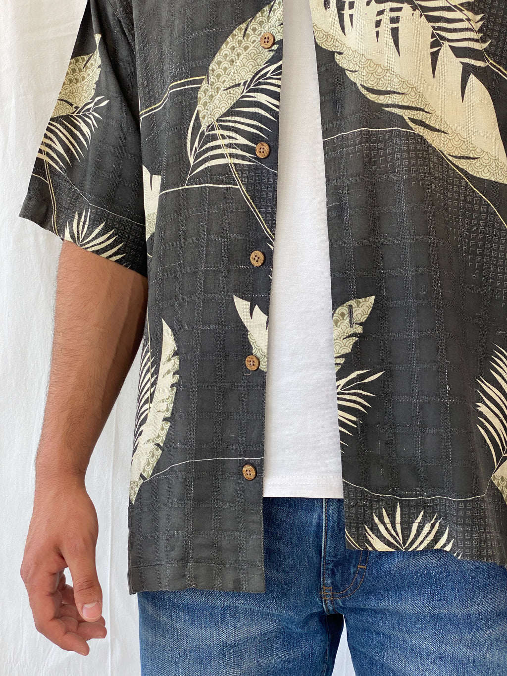 Vintage Tommy Bahama Hawaiian Print Silk Men’s Short Sleeve Black Shirt - L