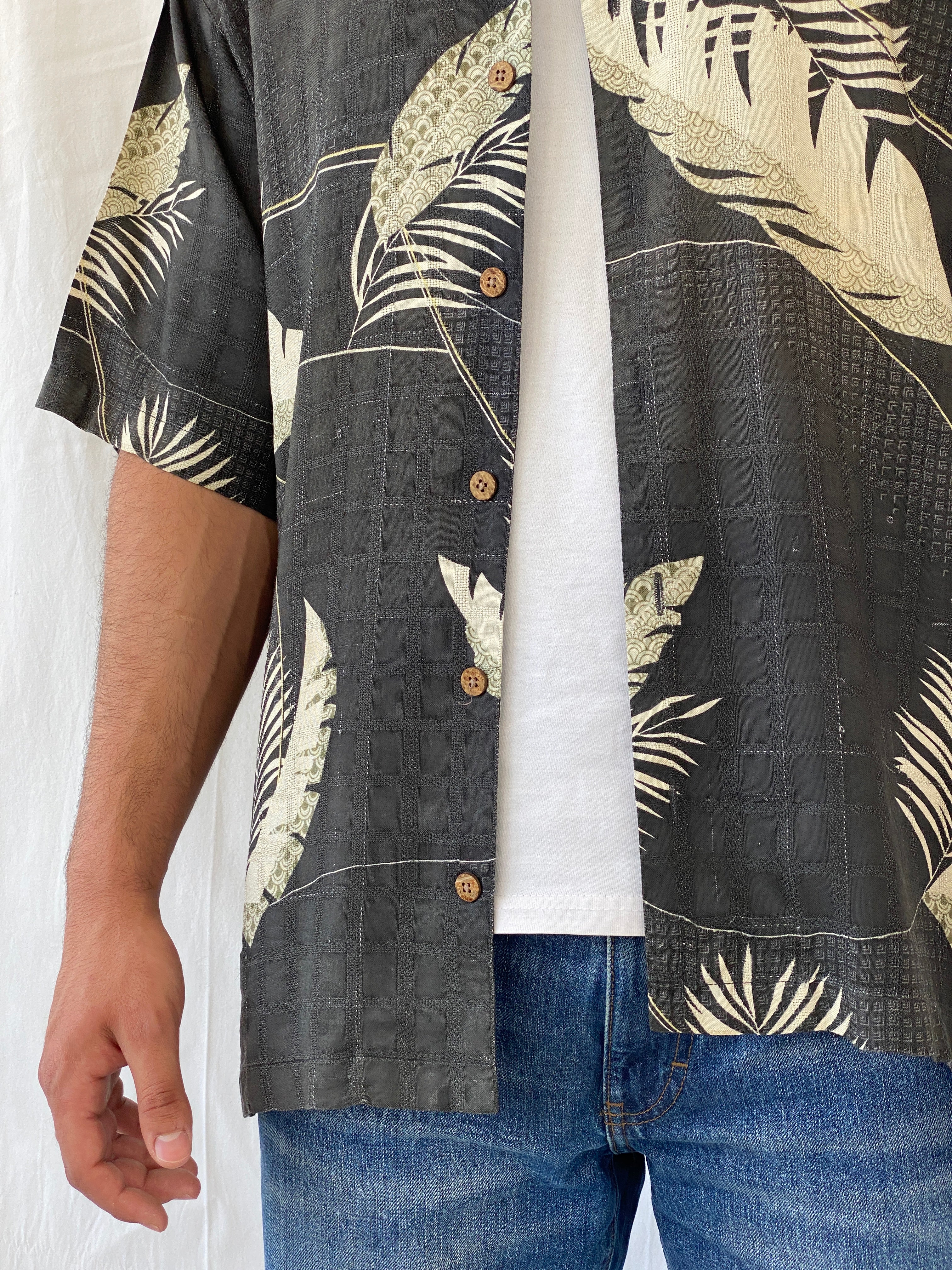 Vintage Tommy Bahama Hawaiian Print Silk Men’s Short Sleeve Black Shirt - L