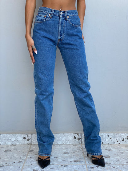 Vintage 90s Levi’s 501 Medium Wash Blue High-Rise Straight Leg Button Fly Jeans - 34EUR
