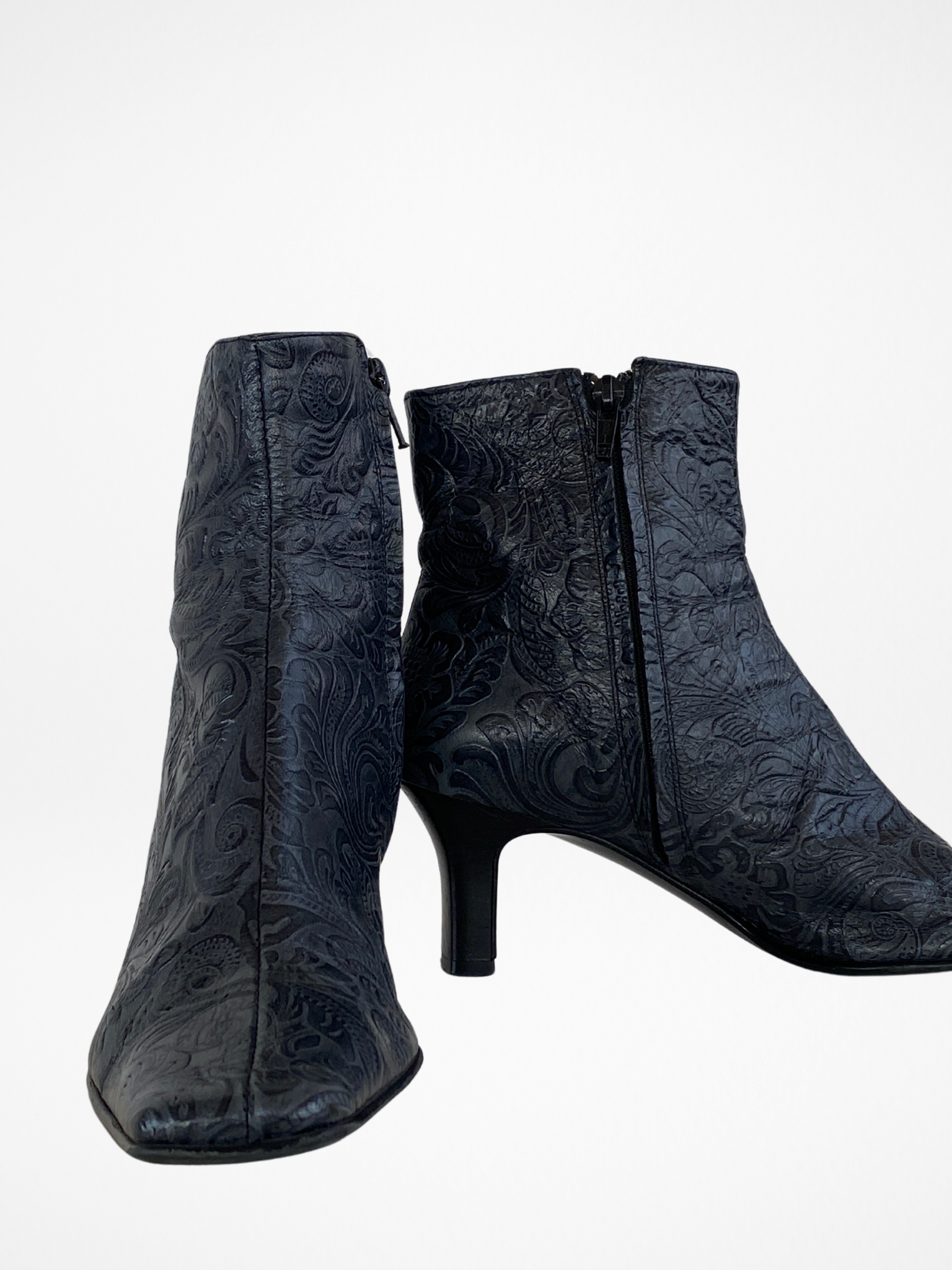 حذاء بلموندو إيطاليا ذو مقدمة مربعة طويلة من التسعينيات، أزرق داكن، مقاس 37