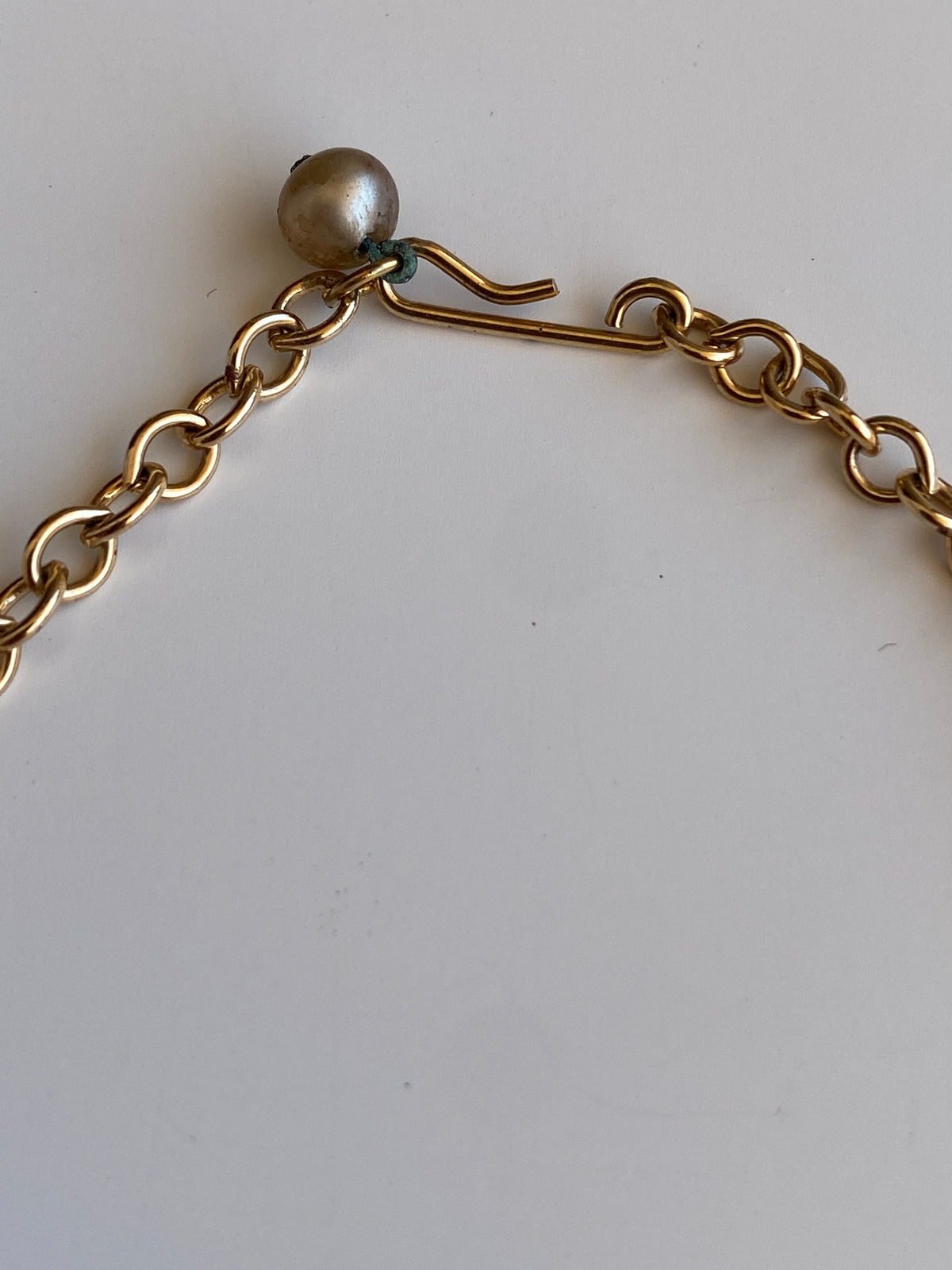 Vintage Gold-Tone Open Heart Motifs Rhinestone Chain Necklace Vintage Gold-Tone Open Heart Motifs Rhinestone Chain Necklace