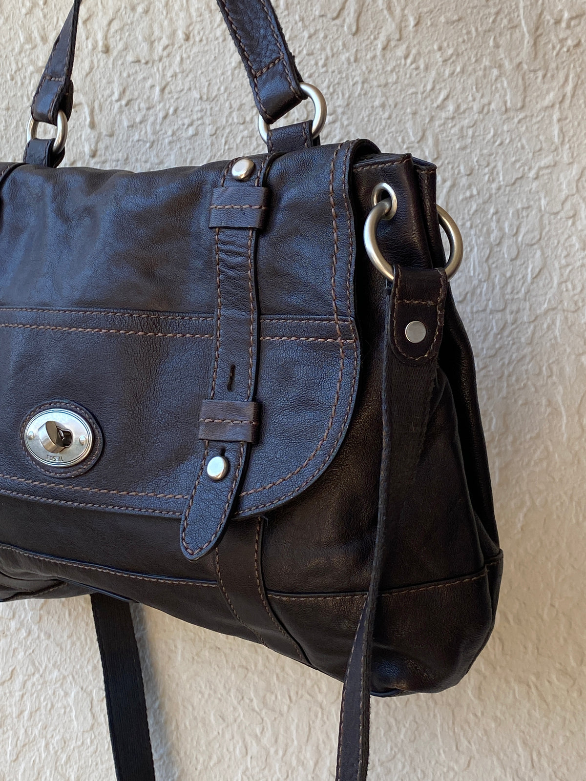 Vintage Y2K Fossil Long Live Vintage Black Distressed Leather Convertible Satchel Crossbody Bag Vintage Y2K Fossil Long Live Vintage Black Distressed Leather Convertible Satchel Crossbody Bag