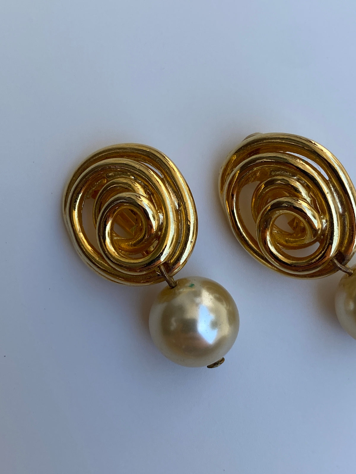 Vintage N.J. Norma Jean Gold-Tone Faux Pearl Clip-On Drop Earrings Vintage N.J. Norma Jean Gold-Tone Faux Pearl Clip-On Drop Earrings
