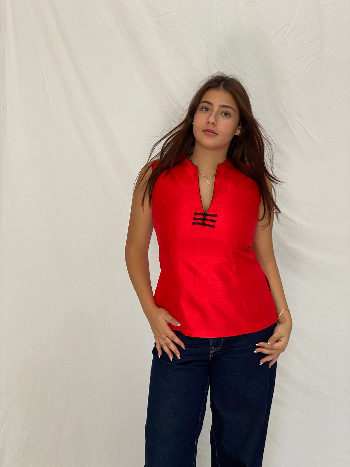 Vintage Handmade Japanese-Inspired Red Shantung Sleeveless Top – L Vintage Handmade Japanese-Inspired Red Shantung Sleeveless Top – L