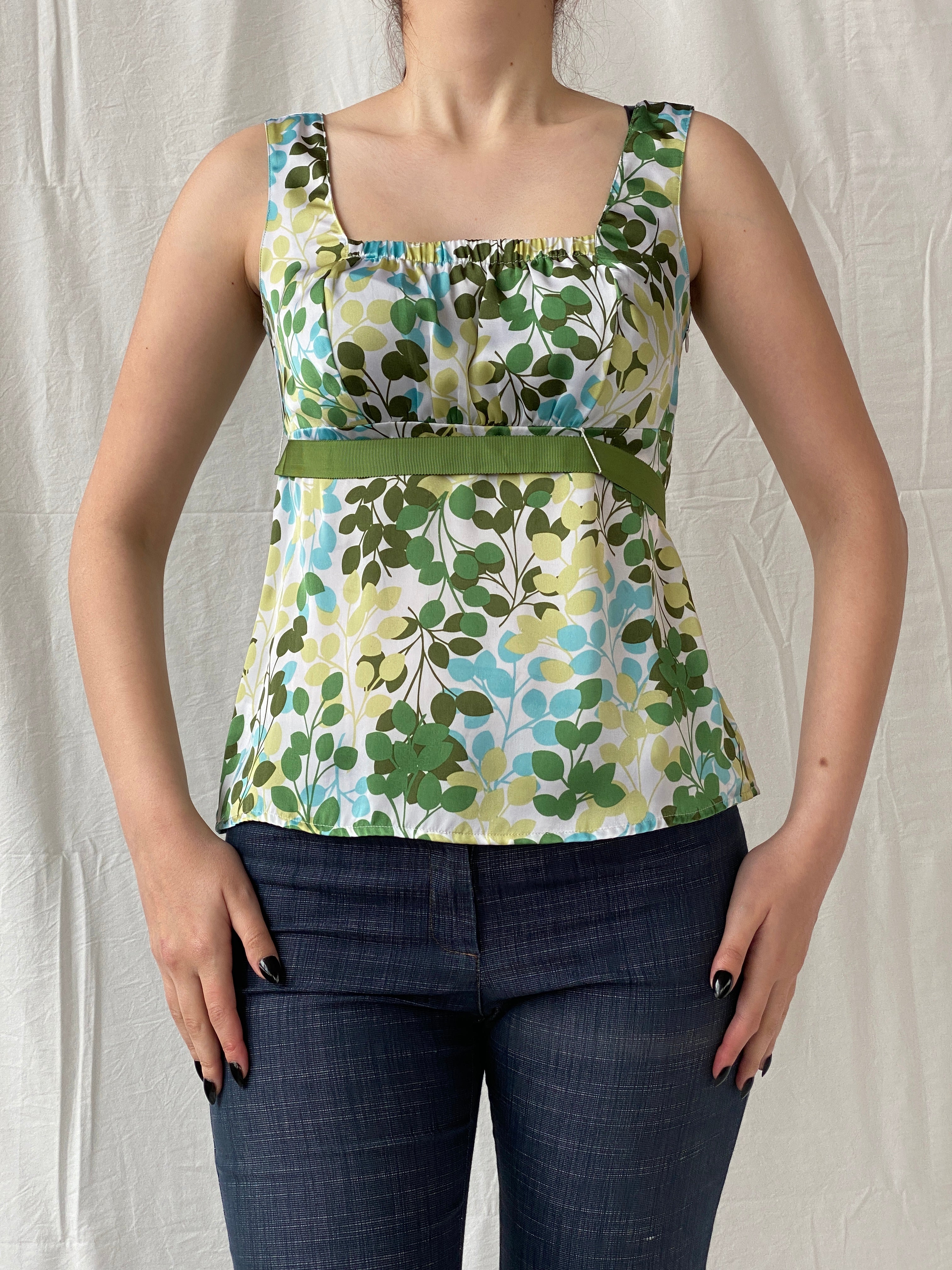 Ann Taylor LOFT Cottage Core Leaf Print Green Sleeveless Blouse - S