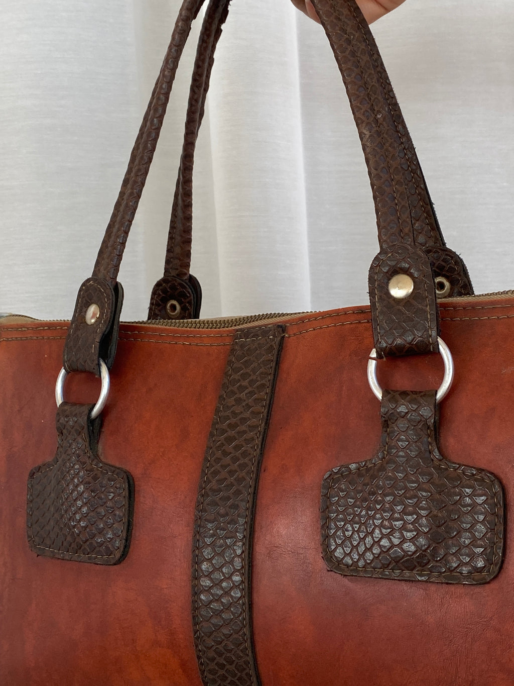 Vintage Ladies Brown Leather Shoulder Handbag