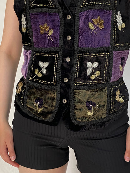 Vintage White Stag Black Velvet Patchwork Embroidered Whimsy Grunge Vest – L