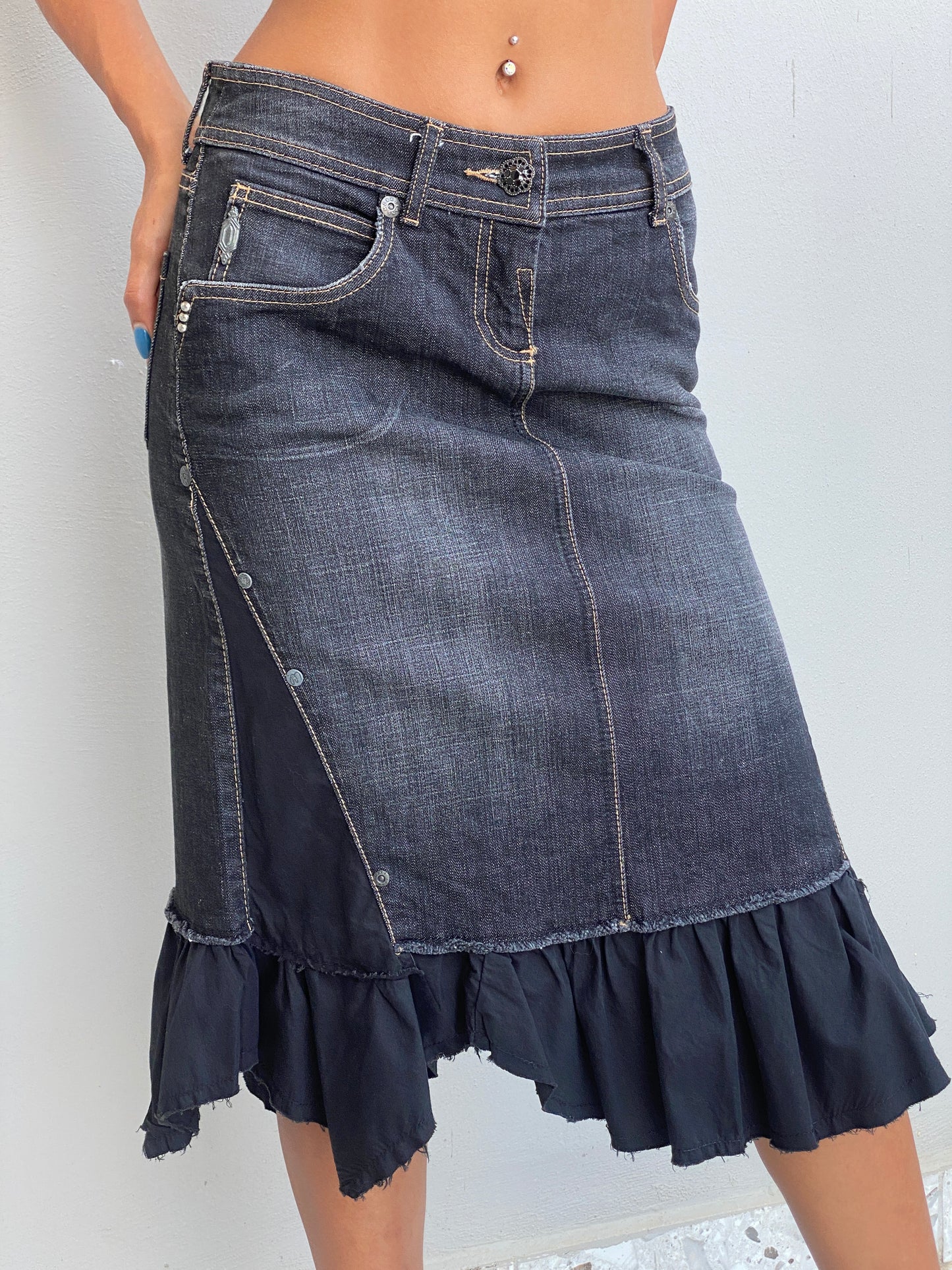 Y2K Mexx Dark Wash Denim Ruffle Midi Skirt Whimsigoth Hem – XS
