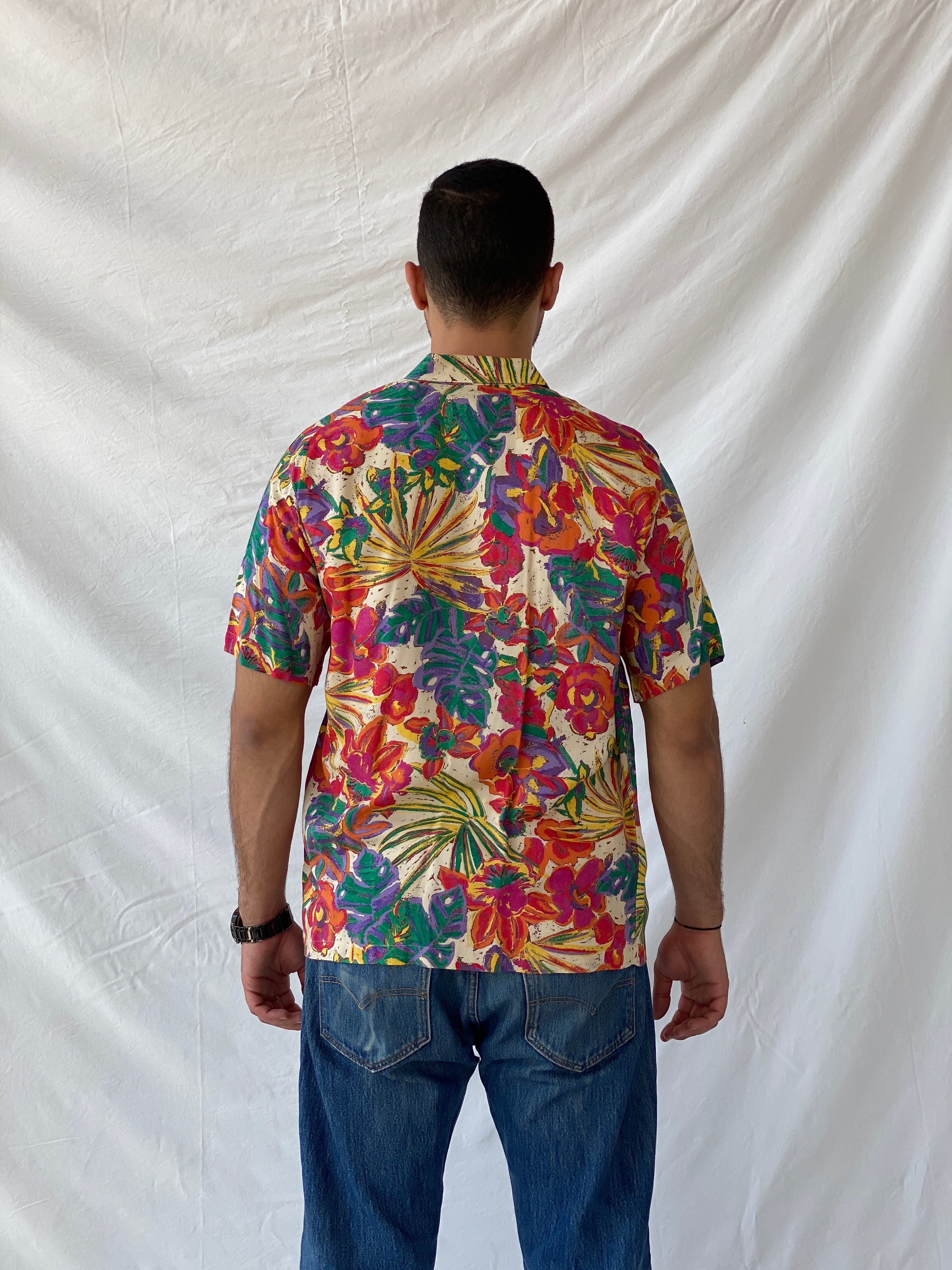 Vintage Momento Floral Hawaiian Printed Men’s Button Up Shirt - M