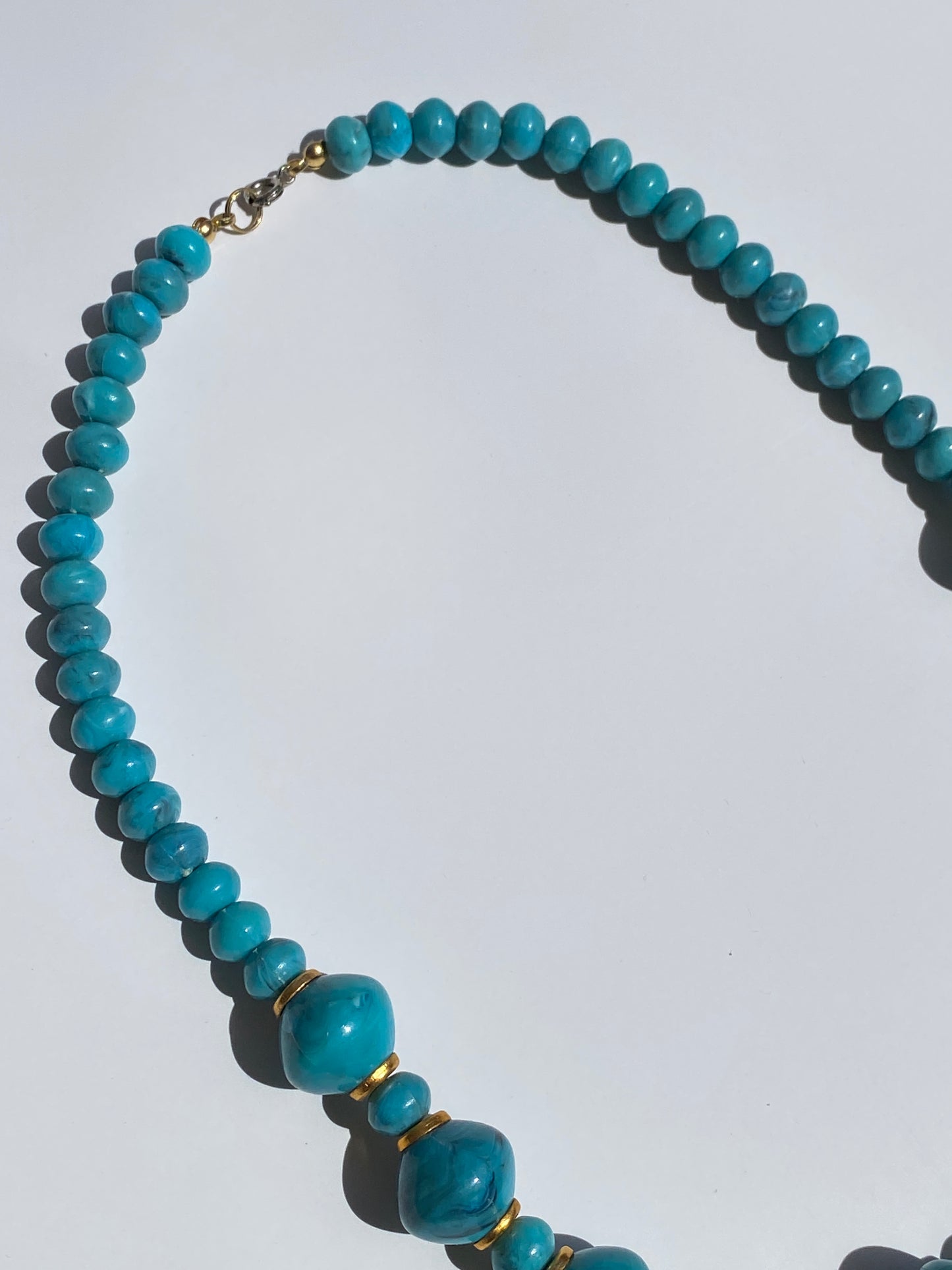 Vintage Marbled Blue Gold Tone Bead Necklace