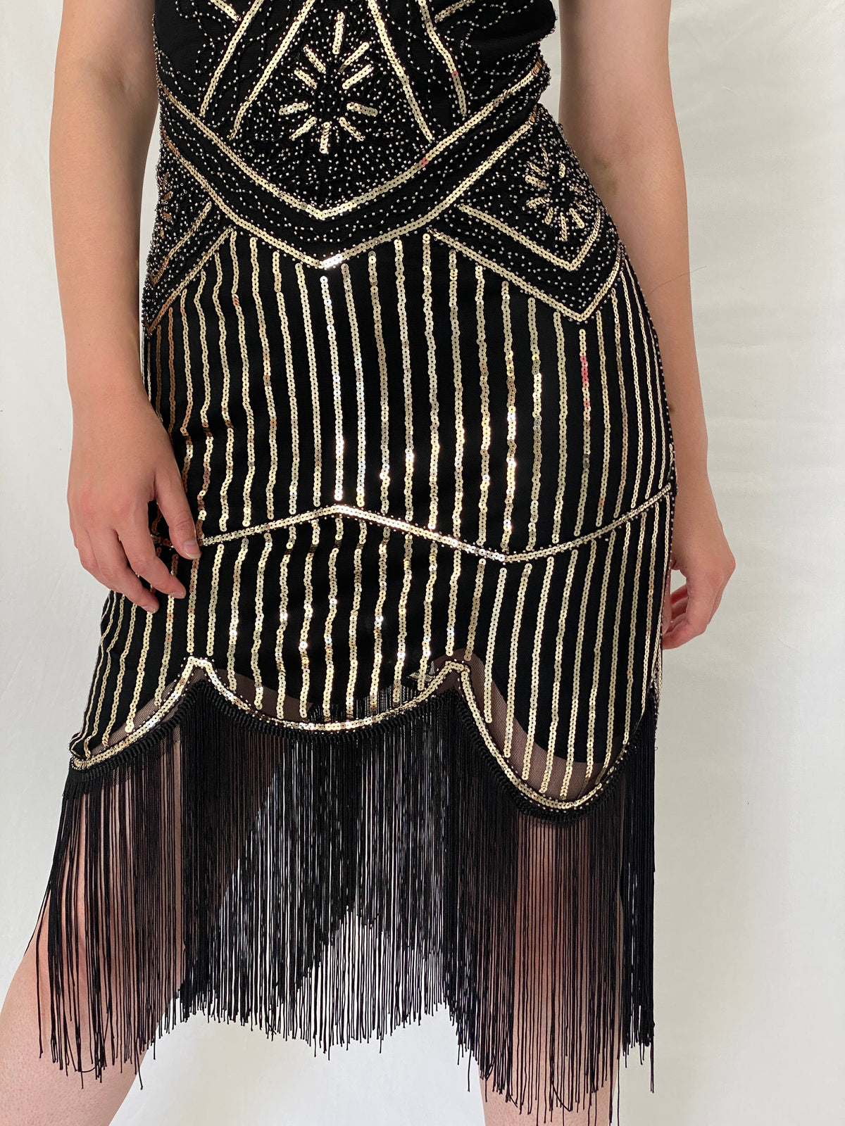 Vintage Art Deco Gatsby Black & Gold Sequin Fringe Cocktail Dress – S Vintage Art Deco Gatsby Black & Gold Sequin Fringe Cocktail Dress – S