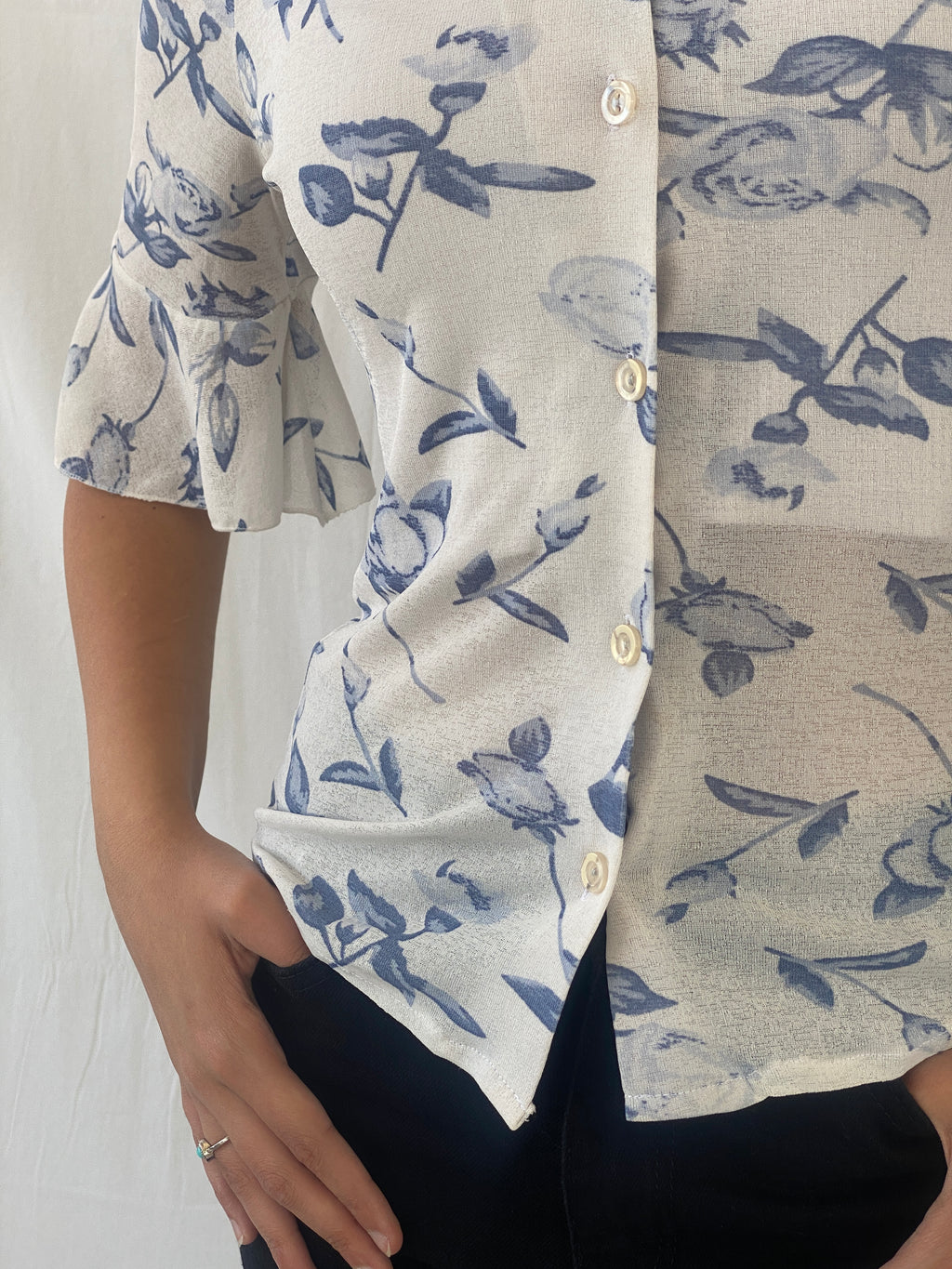 Y2K Farbe Floral White & Blue Button Up Shirt - S