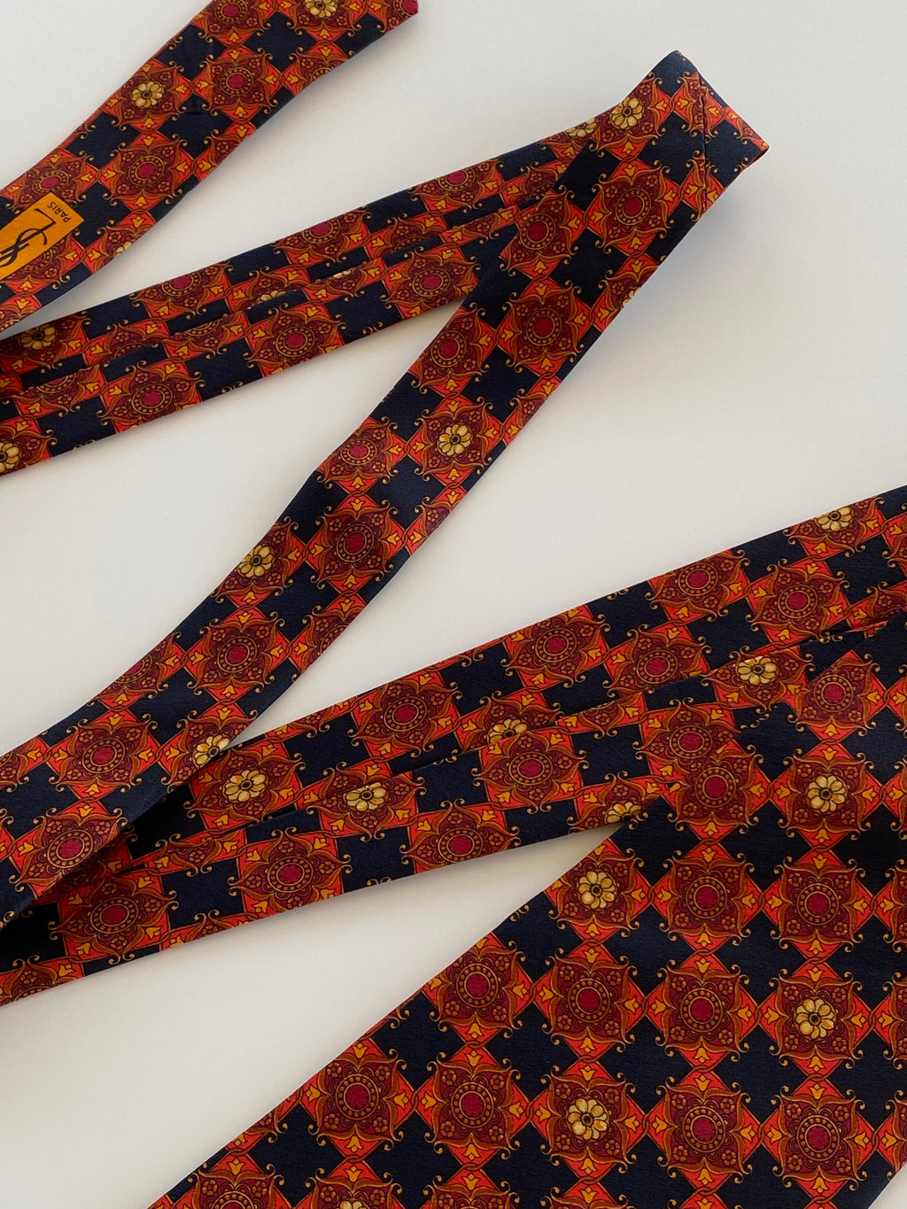 Vintage YSL Yves Saint Laurent Silk Men’s Red Black Printed Neck Tie