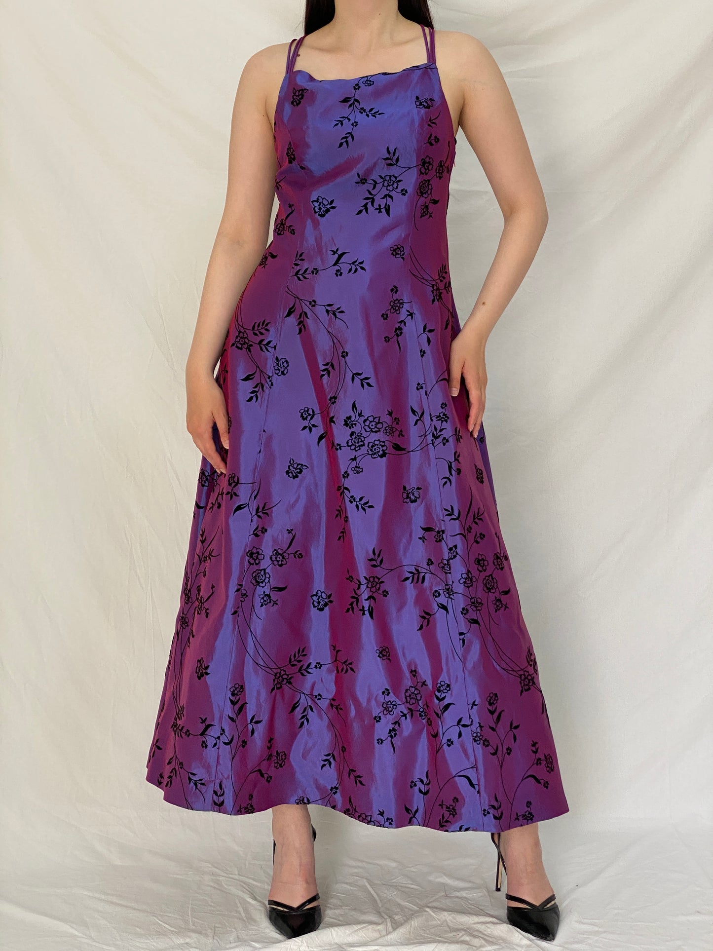 Y2K Murek Fashion Purple Satin Velvet Floral Detailing Maxi Prom Dress – M