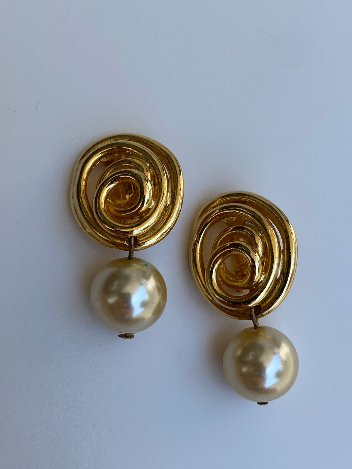 Vintage N.J. Norma Jean Gold-Tone Faux Pearl Clip-On Drop Earrings Vintage N.J. Norma Jean Gold-Tone Faux Pearl Clip-On Drop Earrings